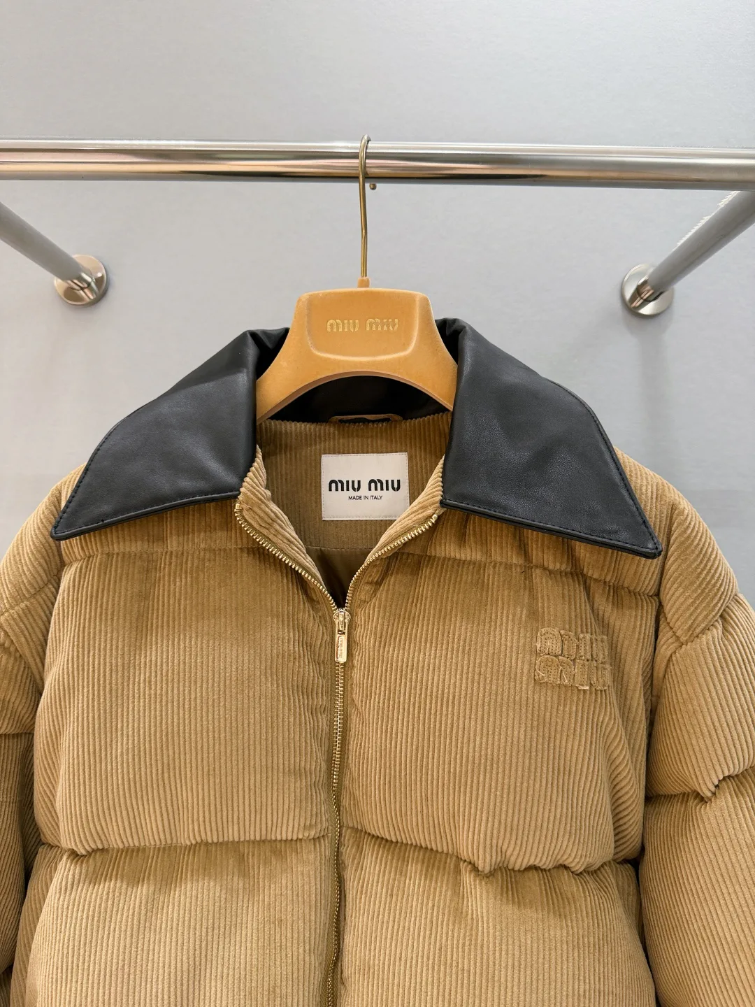 Куртки Женские Miu Miu 191105