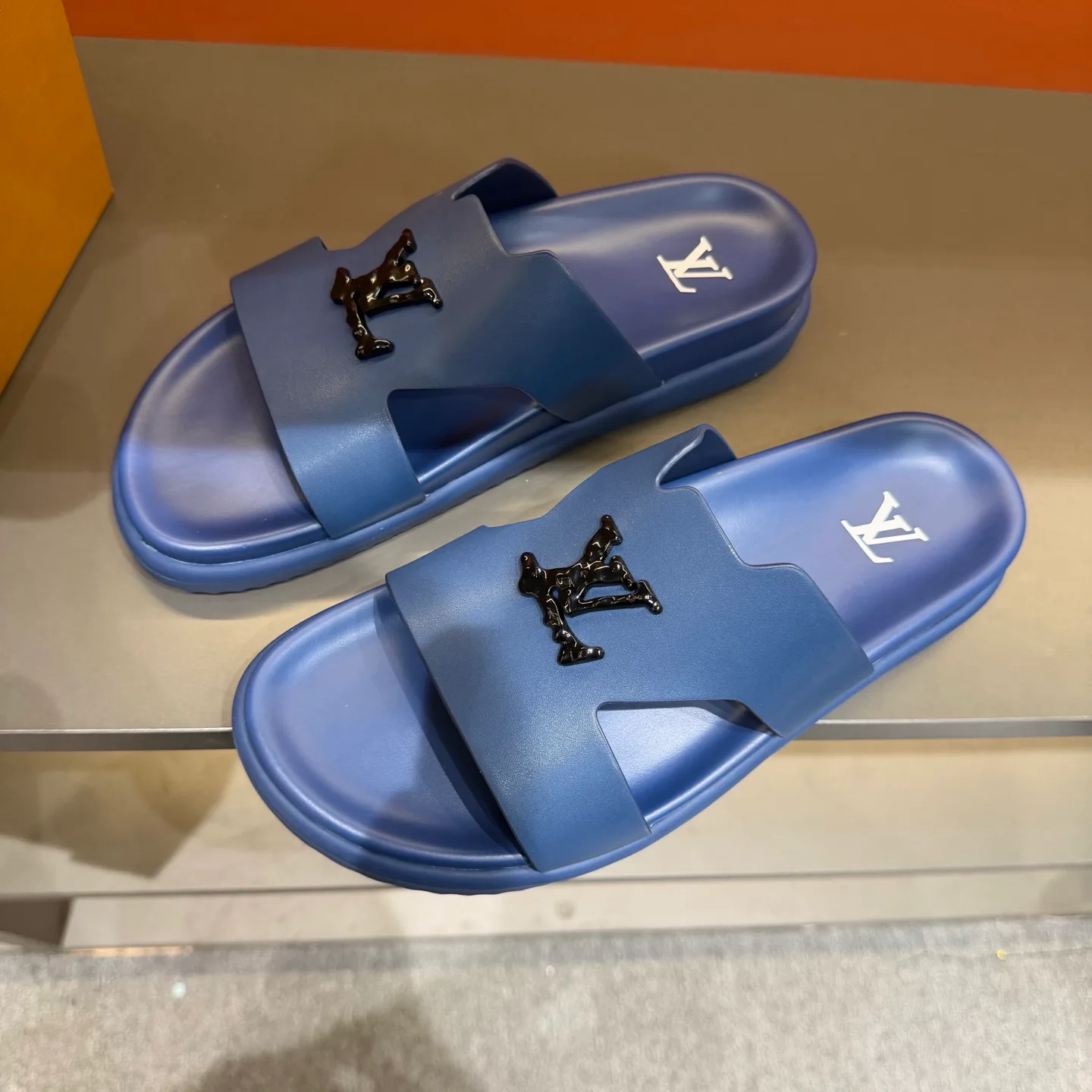 Сандалии Женские Louis Vuitton 9737090