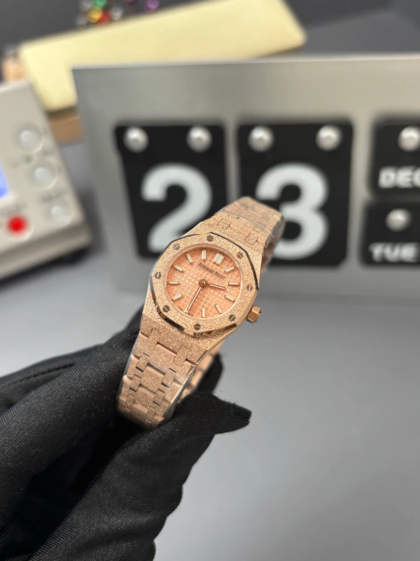 Часы Женские Audemars Piguet 11696025