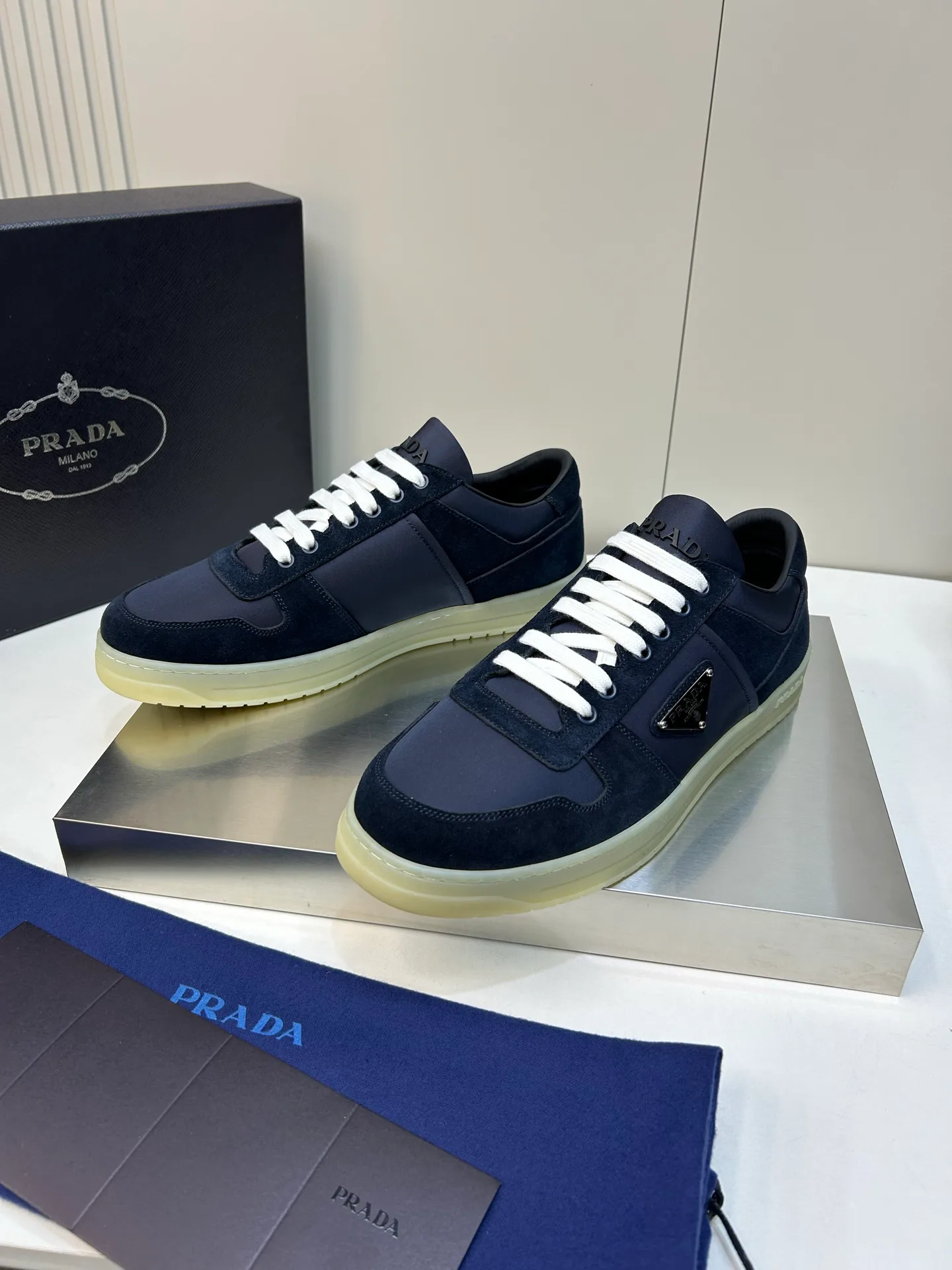 Кроссовки Мужские Prada 18267436