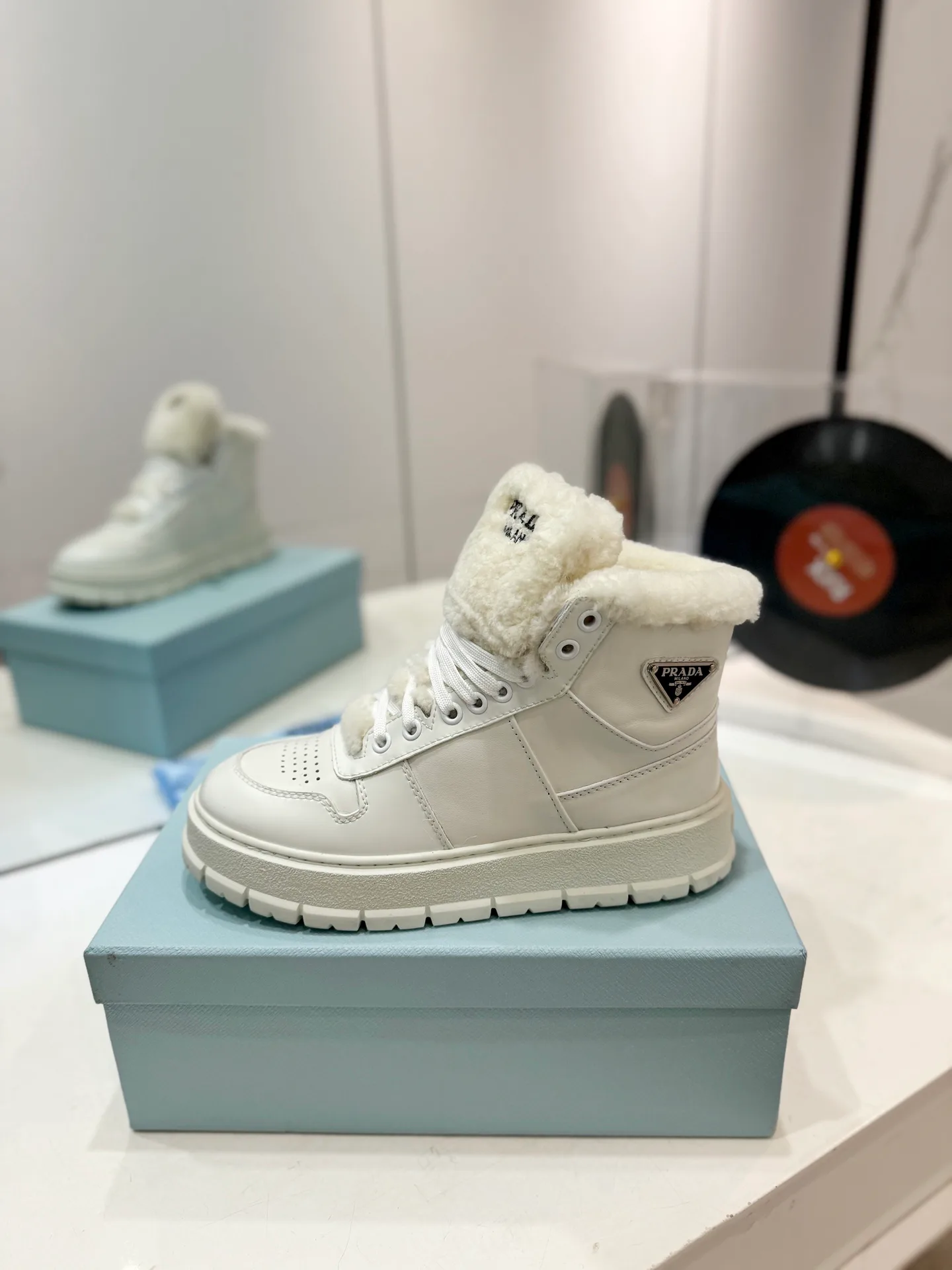 Кроссовки Женские Prada 20068653