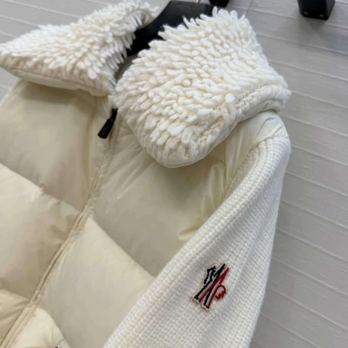 Куртки И Пуховики Женские Moncler 19332001