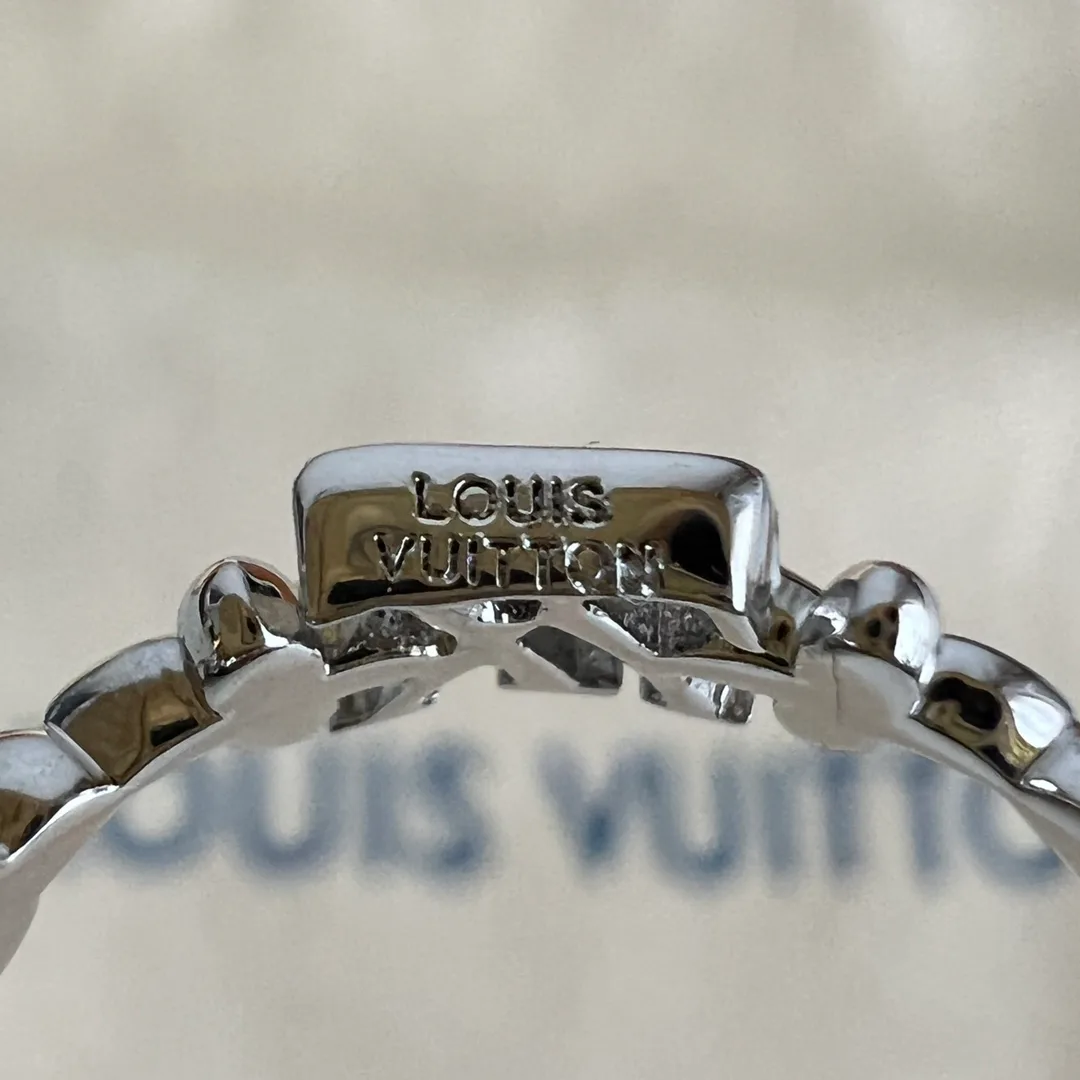 Бижутерия Louis Vuitton 11684829