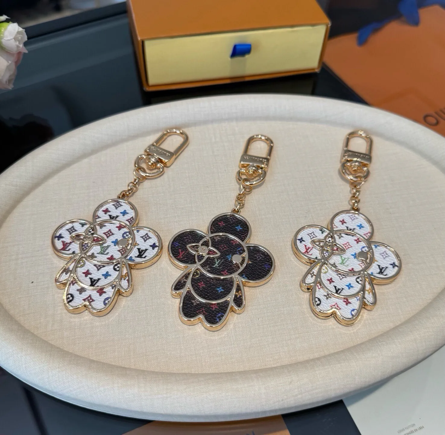 Ключницы Louis Vuitton 18013325