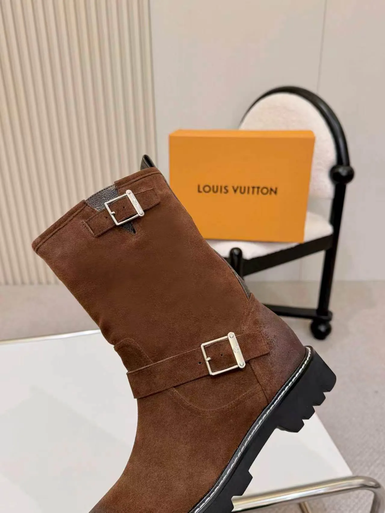 Ботинки Женские Louis Vuitton 19597312