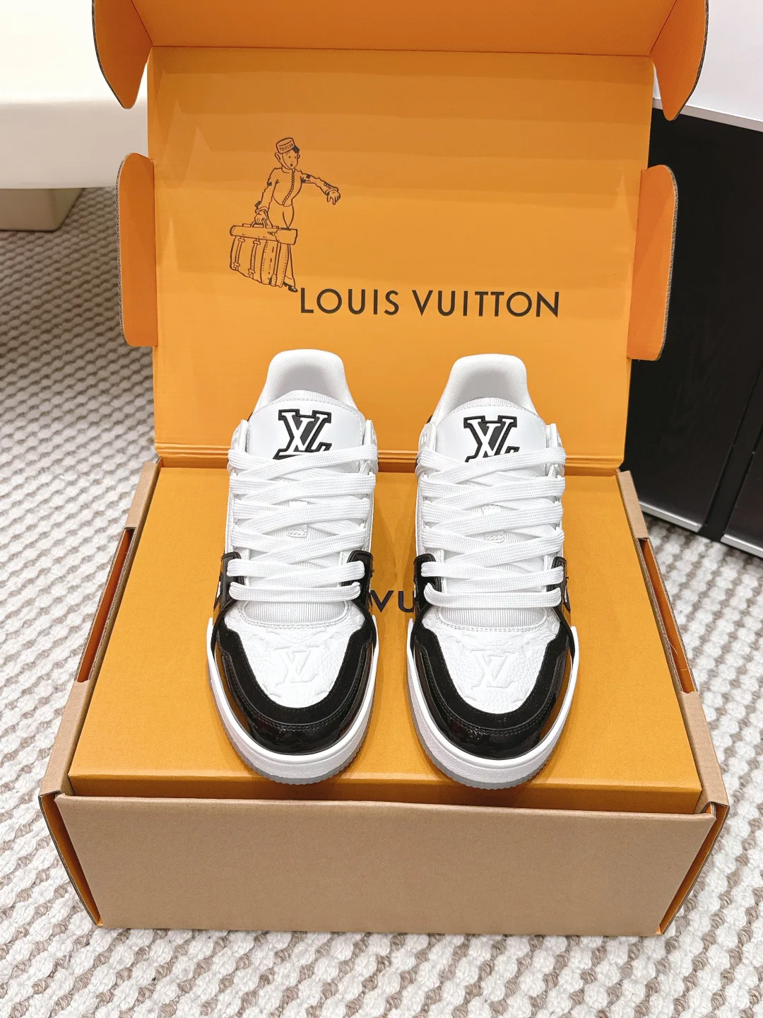 Кроссовки Женские Louis Vuitton 1511698