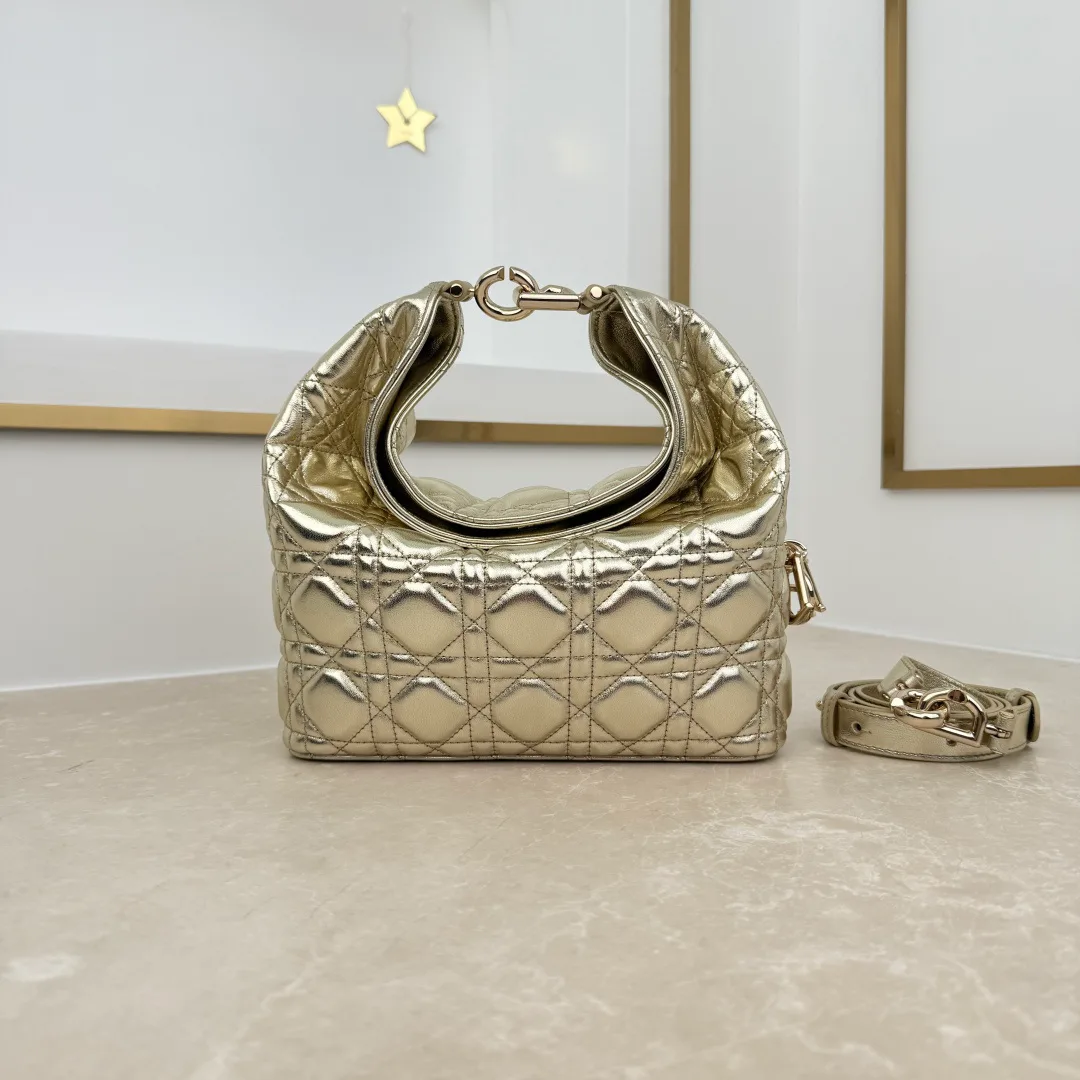Классические Сумки Женские Christian Dior 18116278