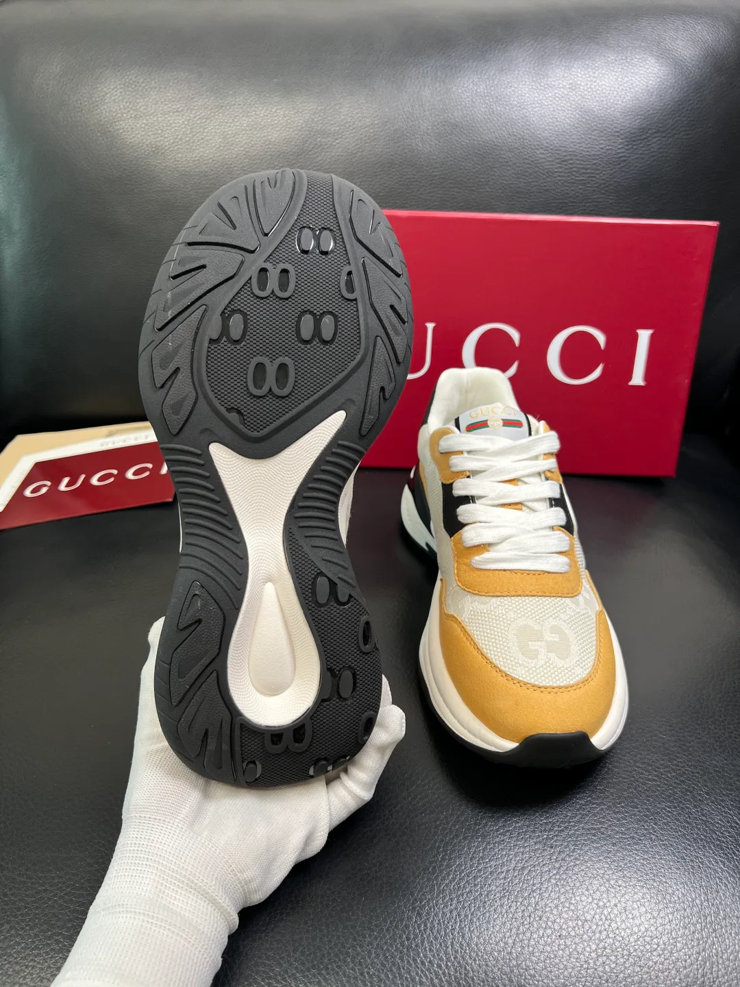 Кроссовки Женские Gucci 982807