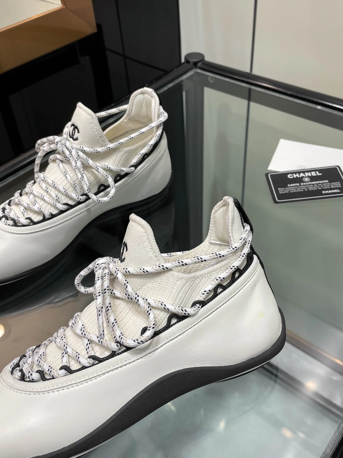 Кроссовки Женские Chanel 17934446
