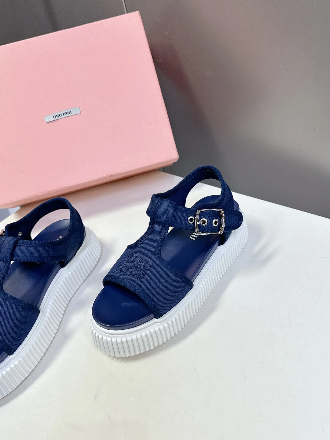 Босоножки Женские Miu Miu 13332434