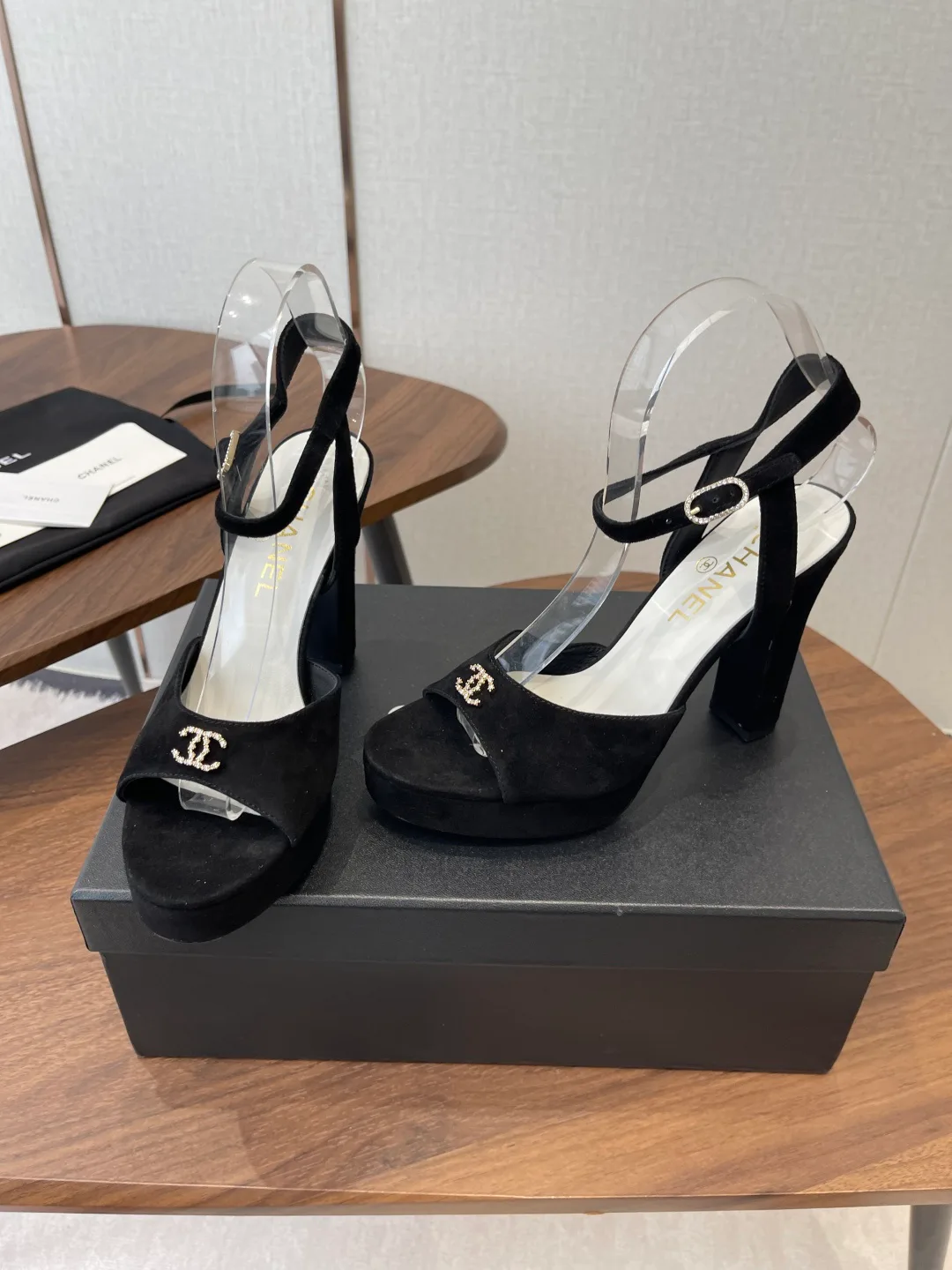 Босоножки Женские Chanel 11483297