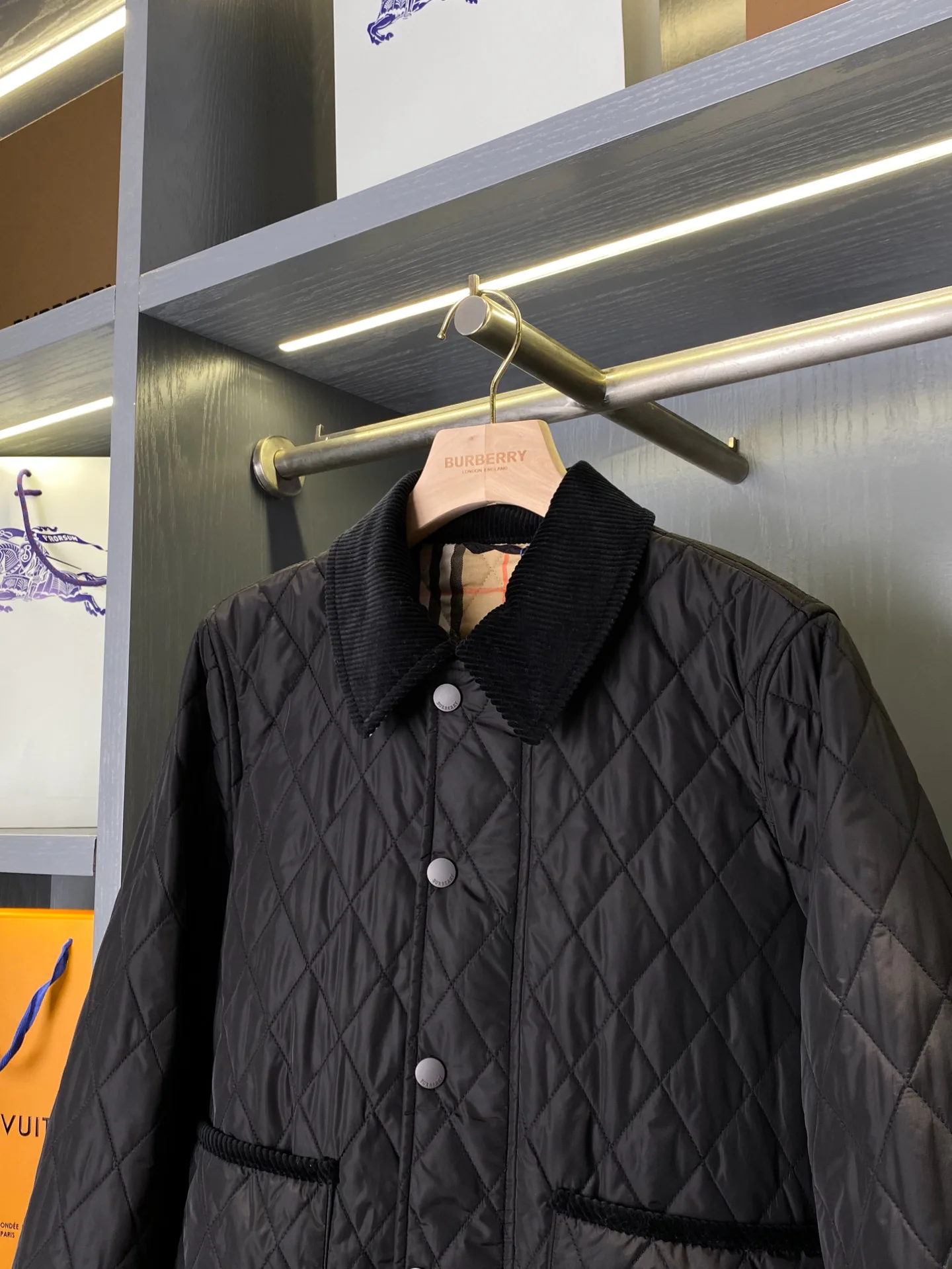 Куртки И Пуховики Женские Burberry 18513005