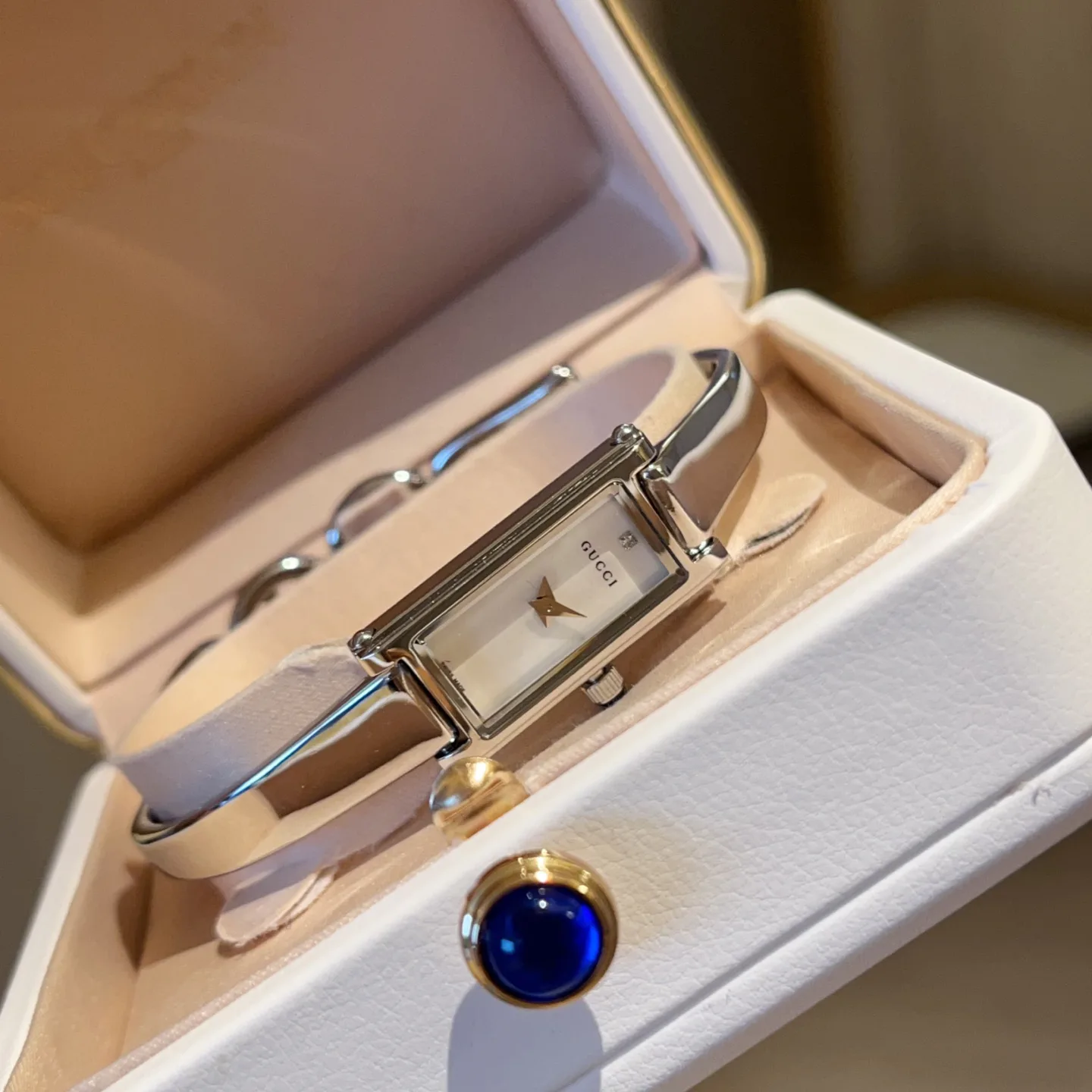 Часы Женские Gucci 596174
