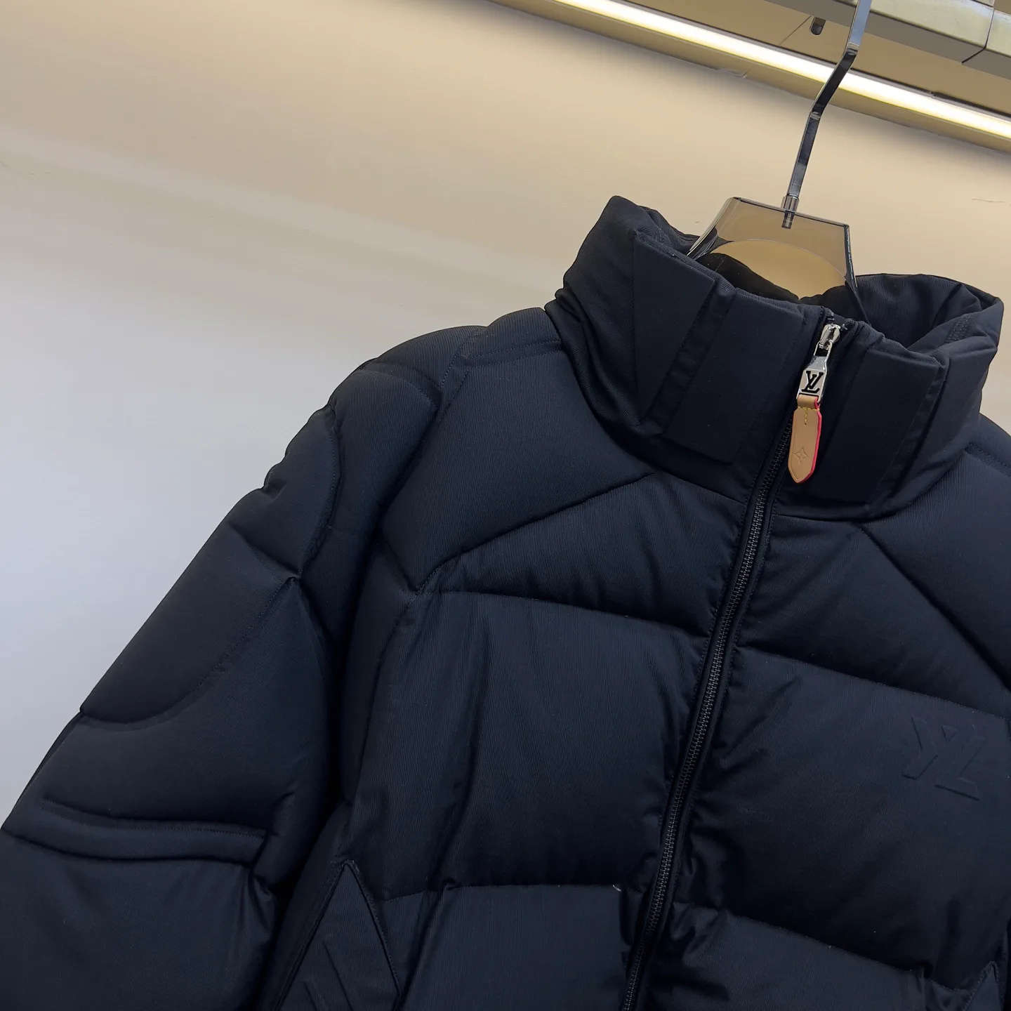 Куртки И Пуховики Женские Louis Vuitton 844135