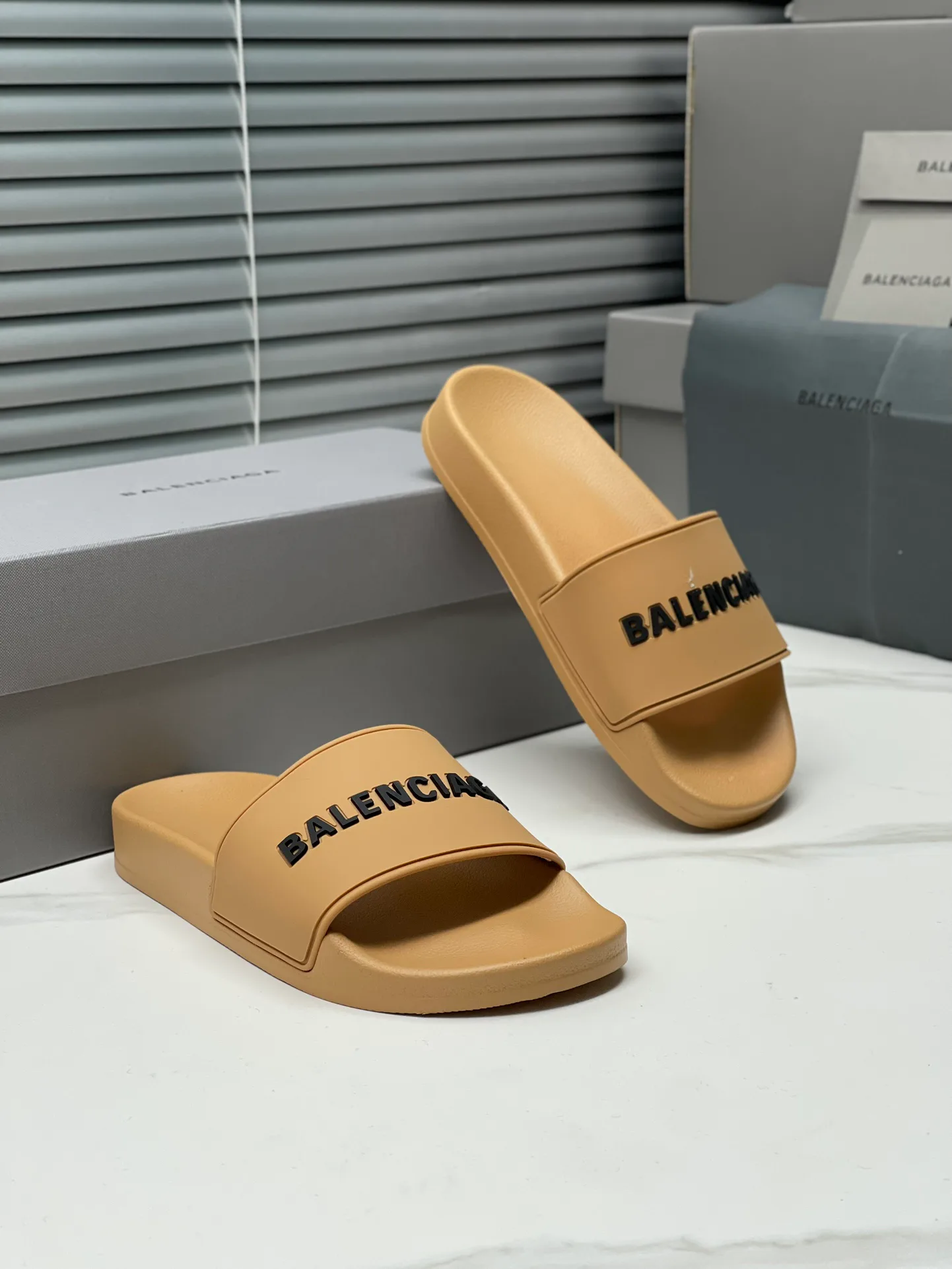 Шлепанцы Женские Balenciaga 21925