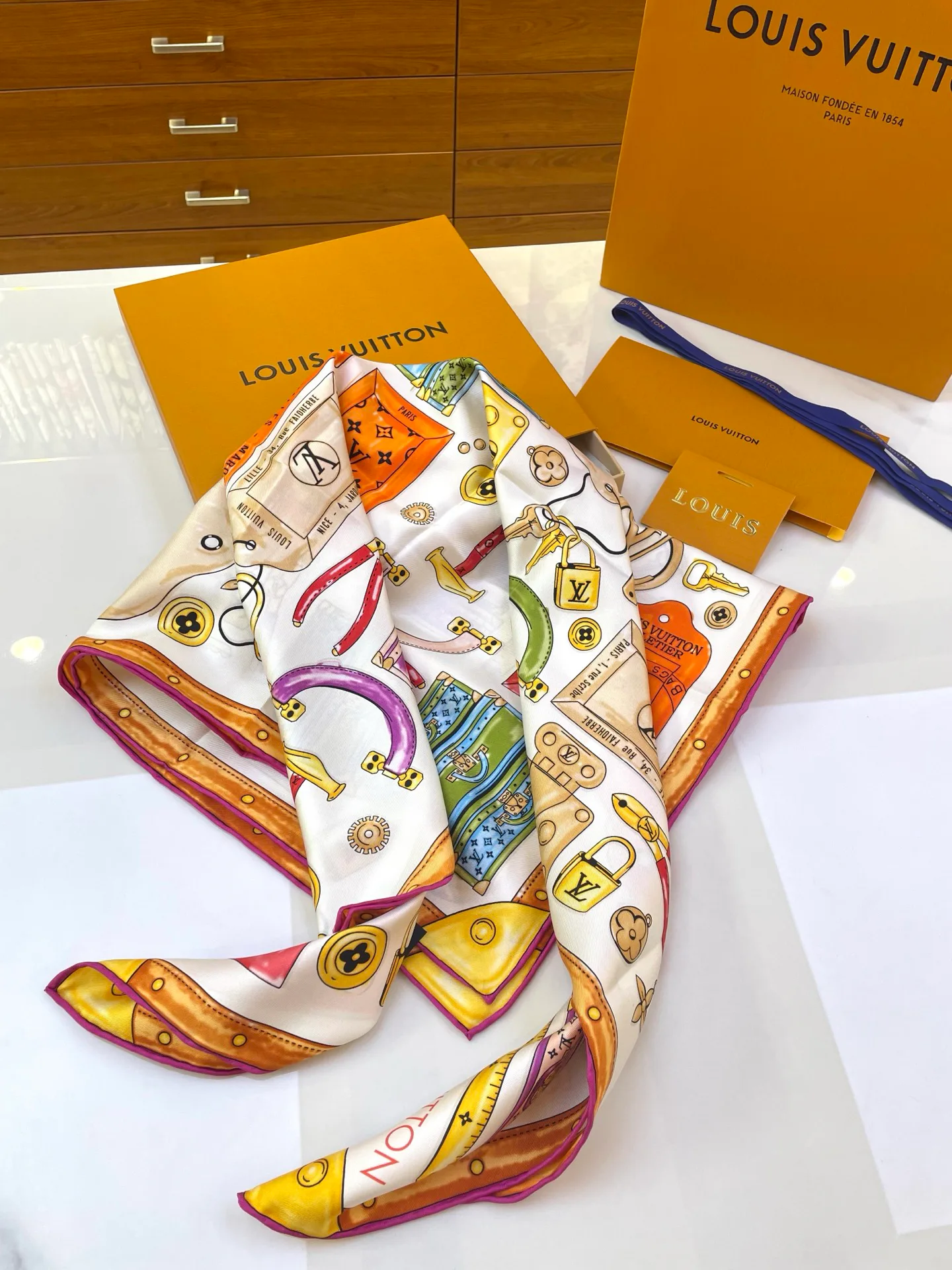 Платки Louis Vuitton 11679549