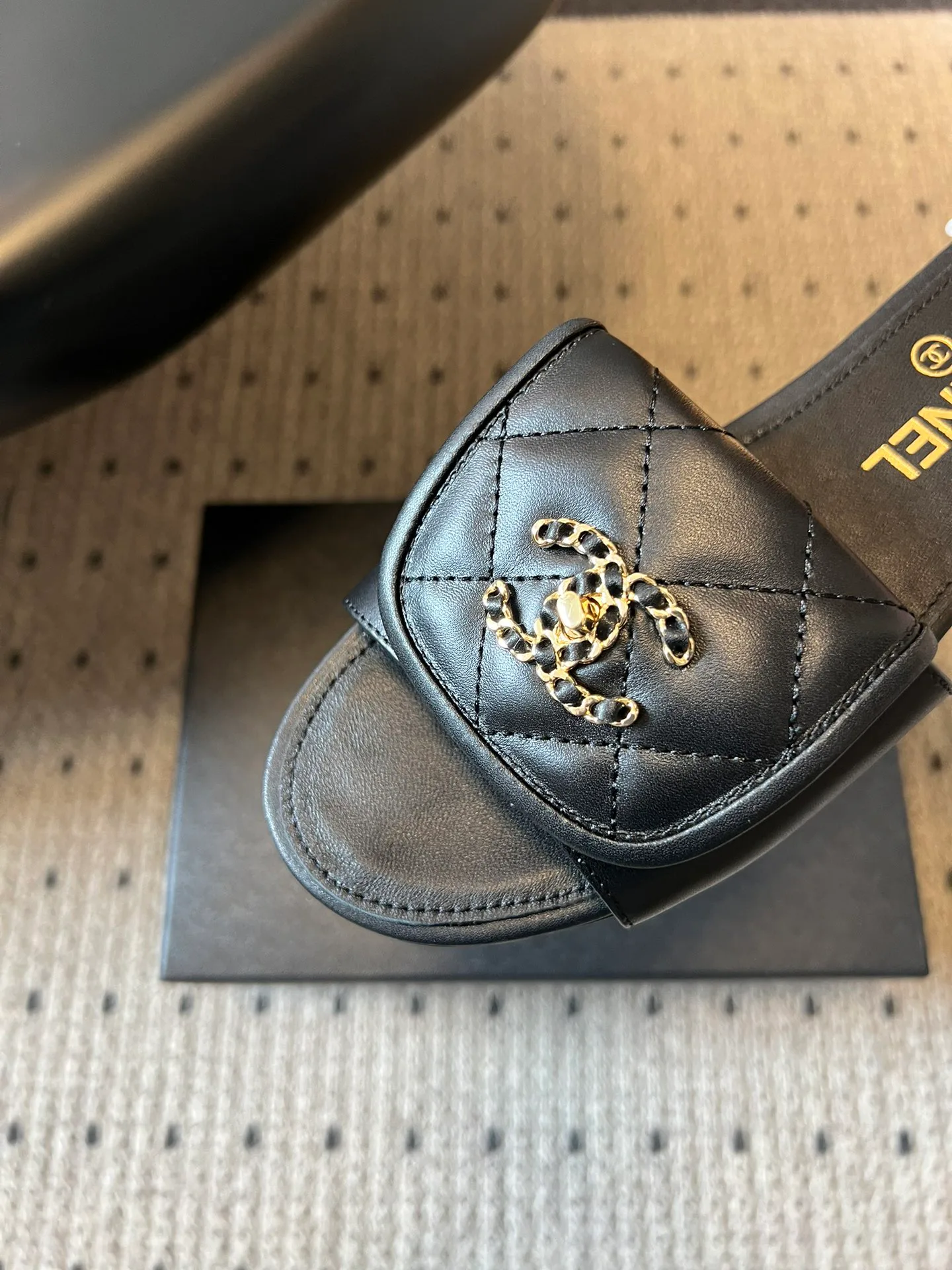 Шлепанцы Женские Chanel 5066813