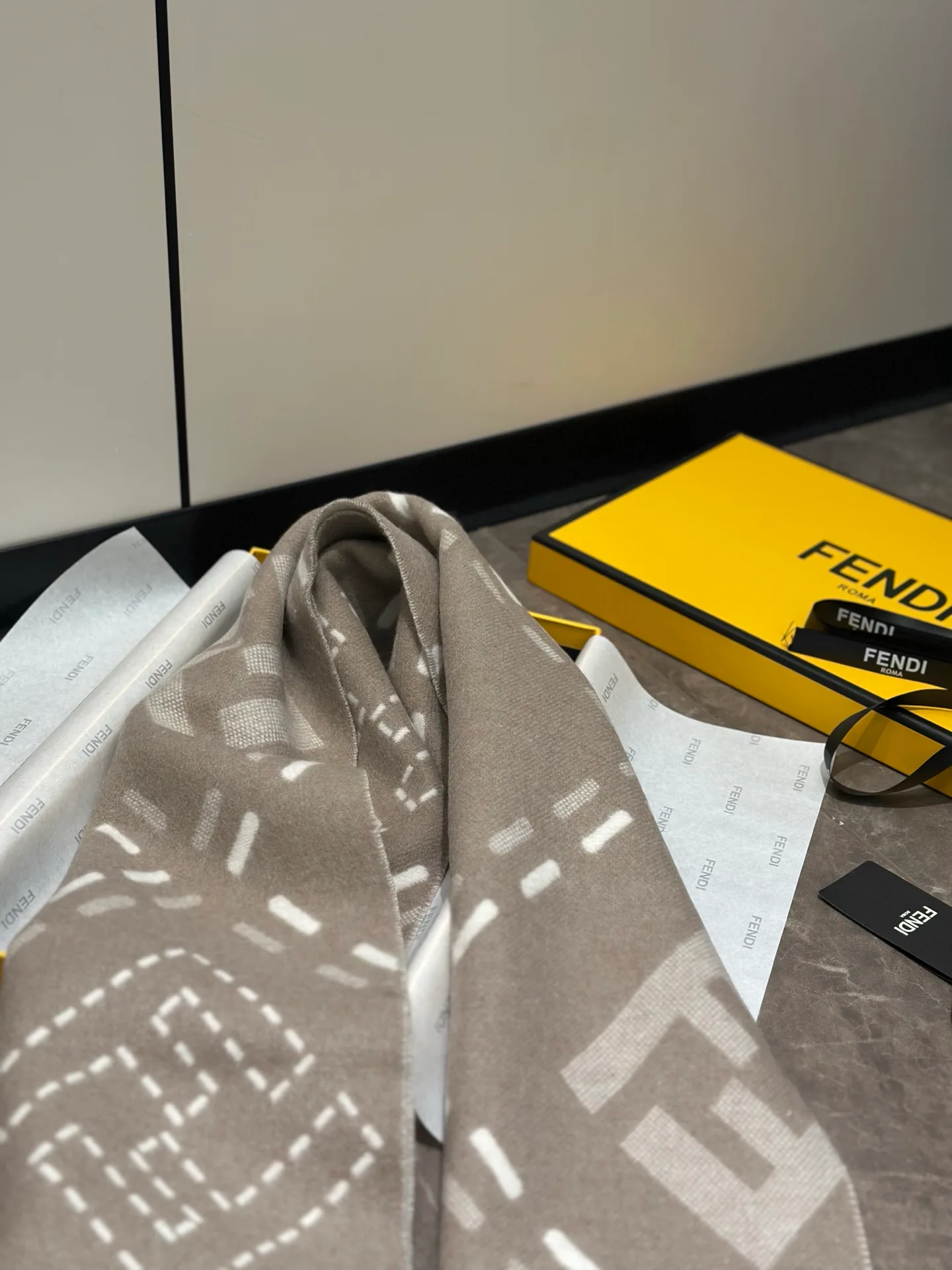 Шарфы Fendi 1686369