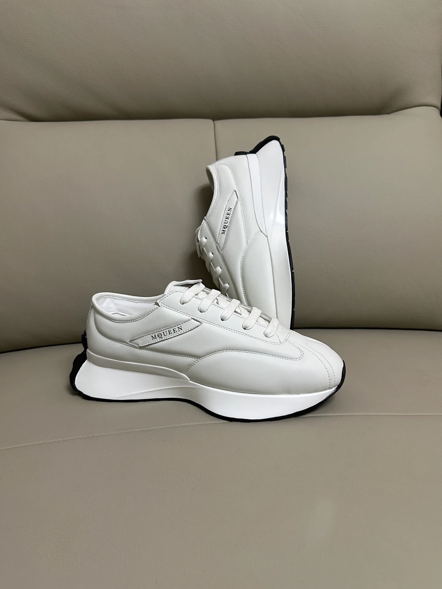 Кроссовки Женские Alexander Mcqueen 18465143