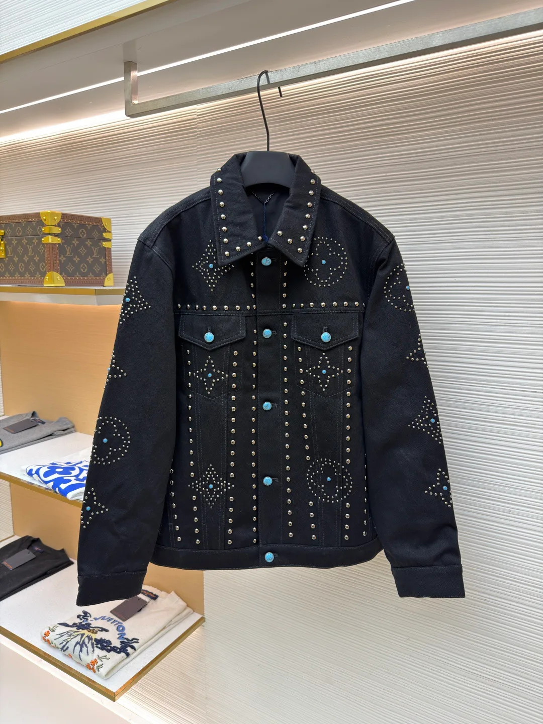 Куртки И Пуховики Мужские Louis Vuitton 9033827