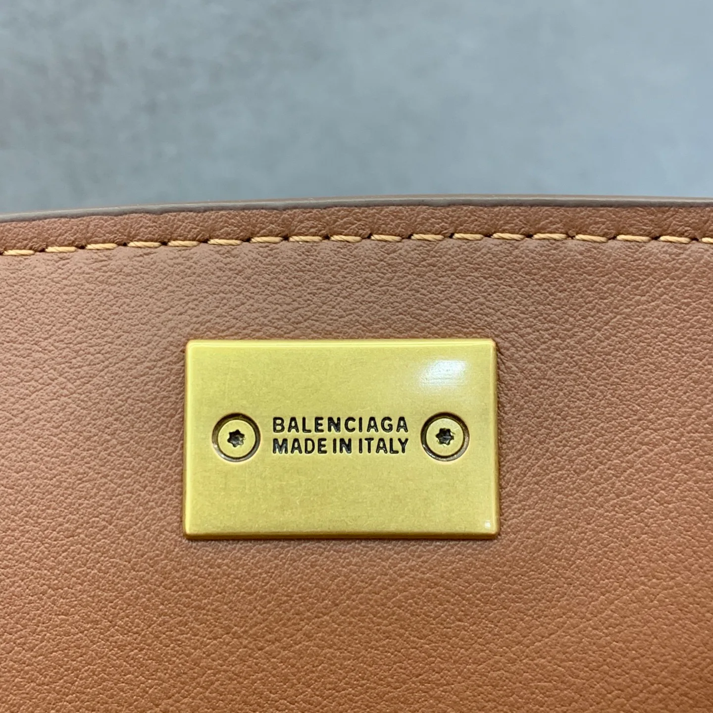 Классические Сумки Женские Balenciaga 18136466
