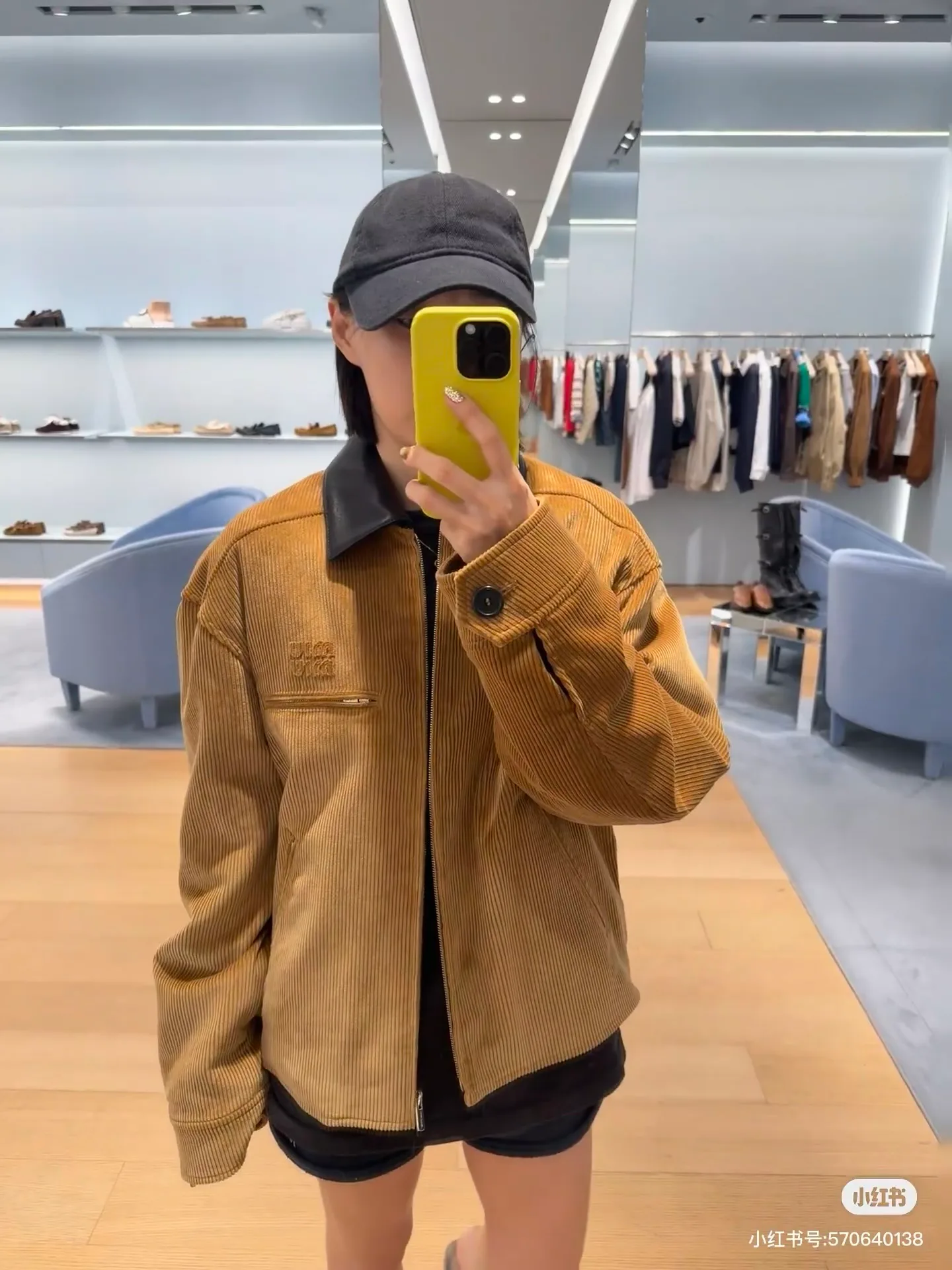 Куртки И Пуховики Женские Miu Miu 18921385