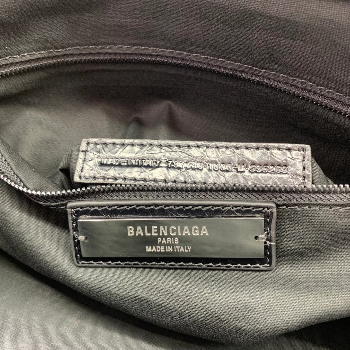 Классические Сумки Женские Balenciaga 18136372