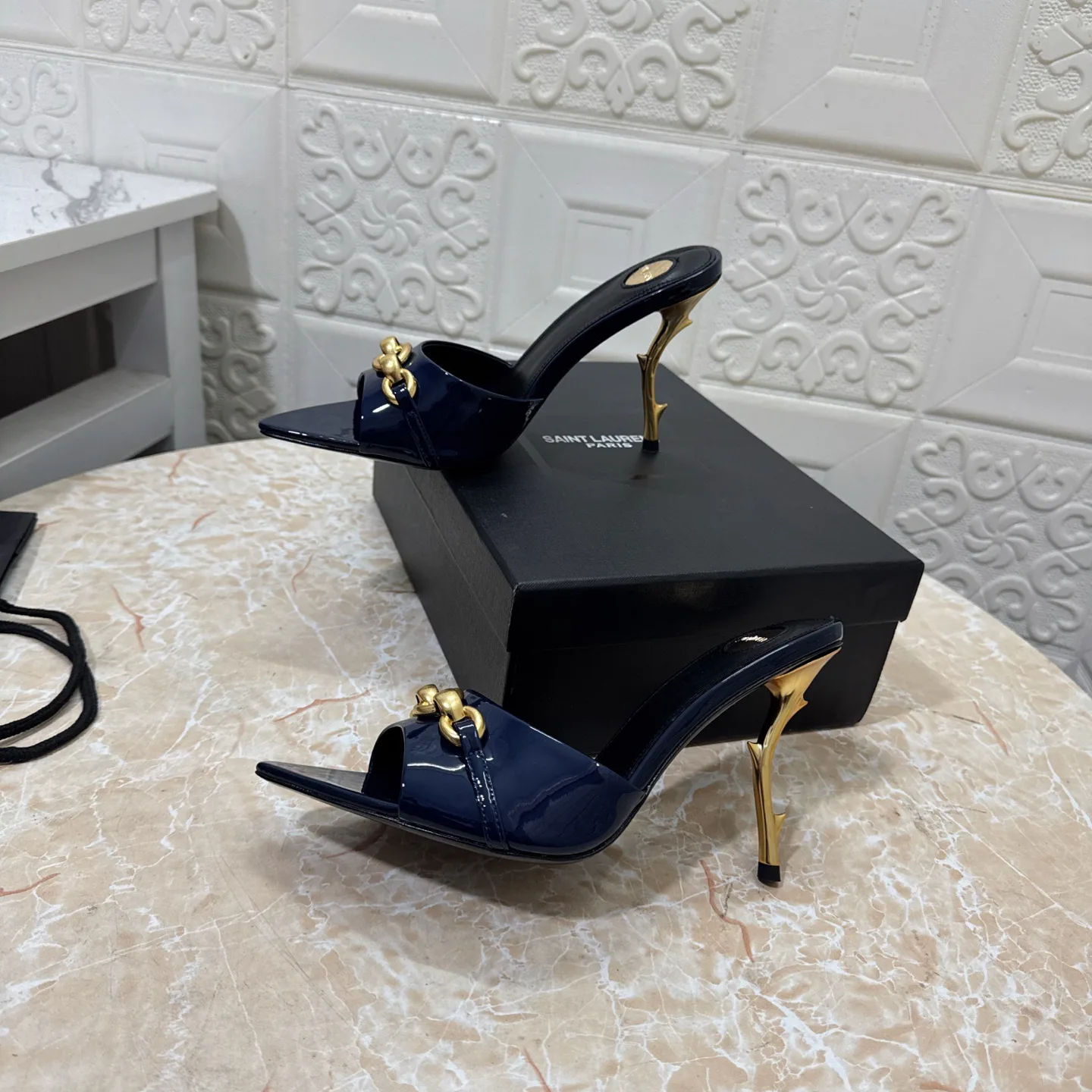 Босоножки Женские Saint Laurent 605554