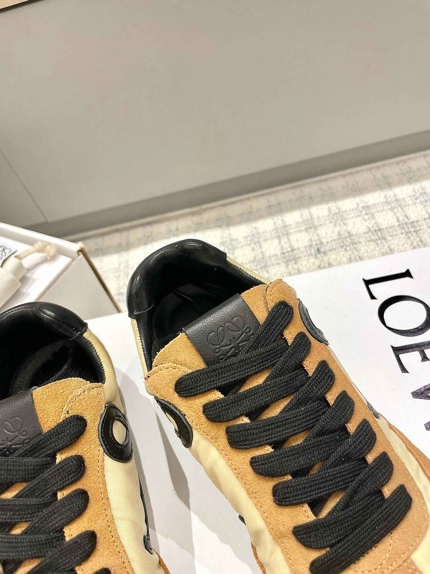 Кроссовки Женские Loewe 10822597