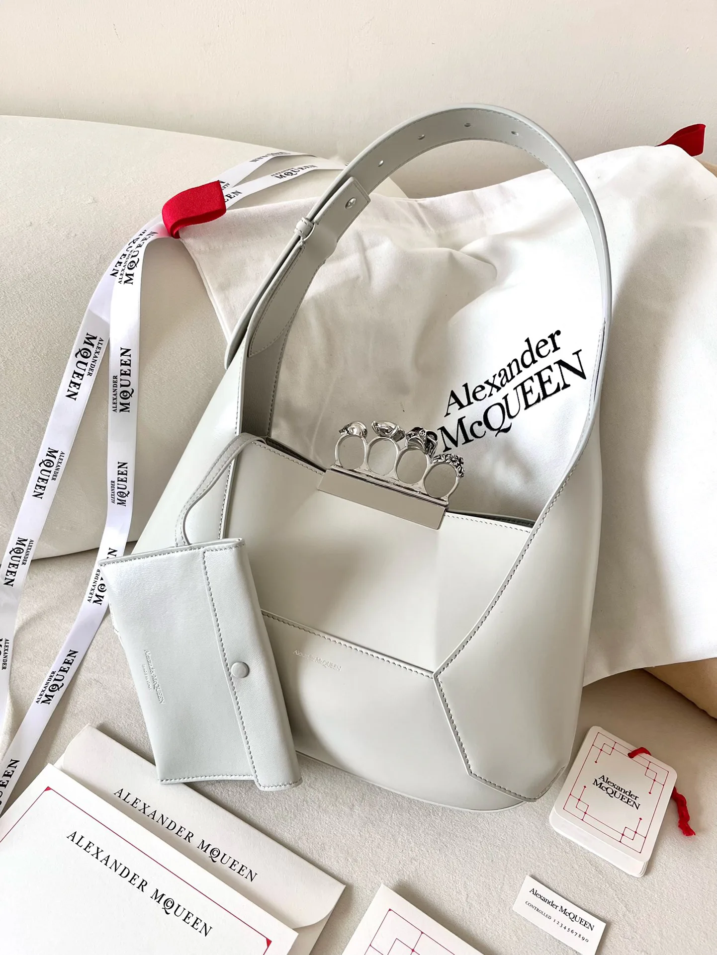 Сумки На Ремне Женские Alexander Mcqueen 11472531