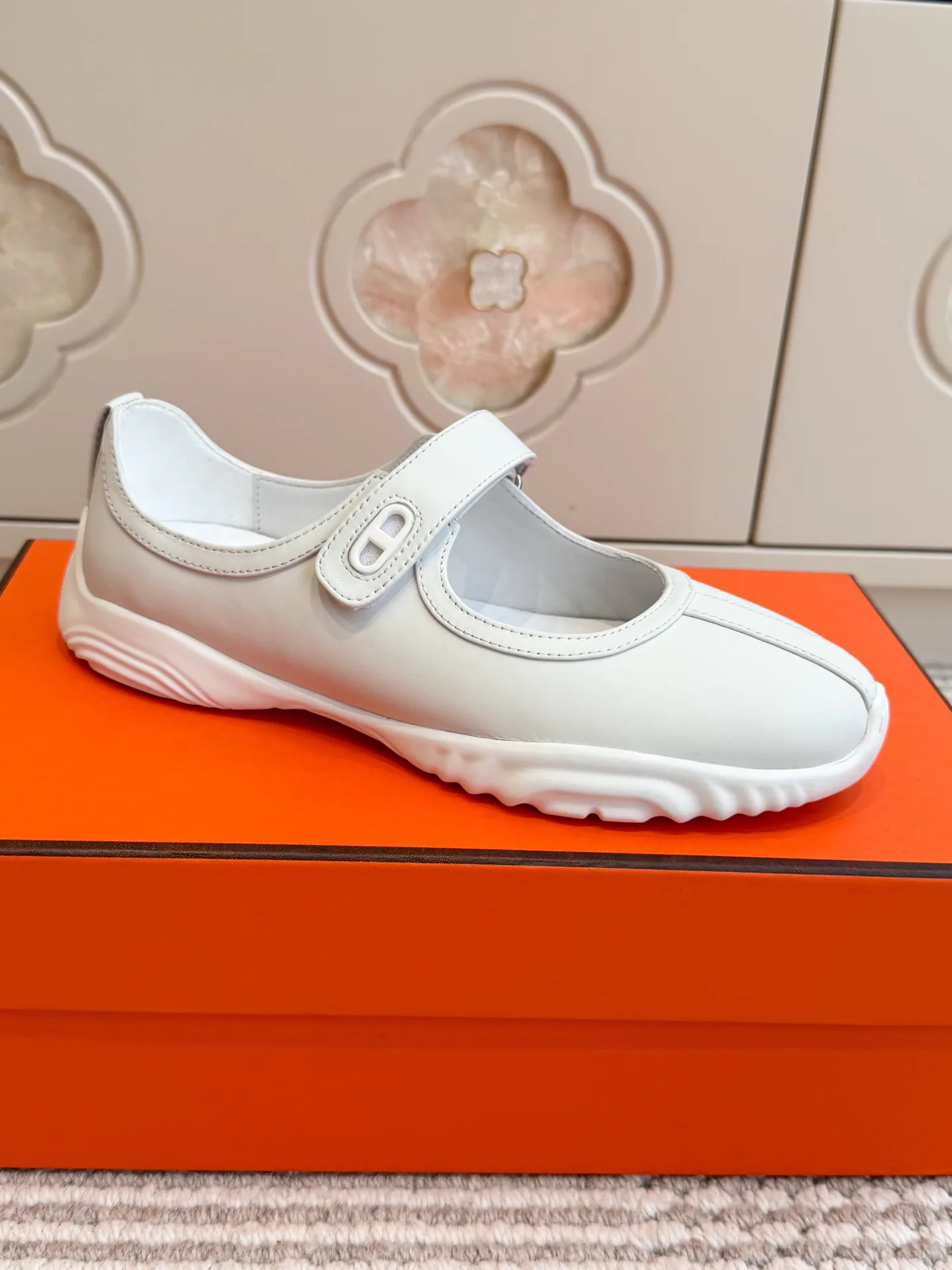 Кроссовки Женские Hermes 18738037