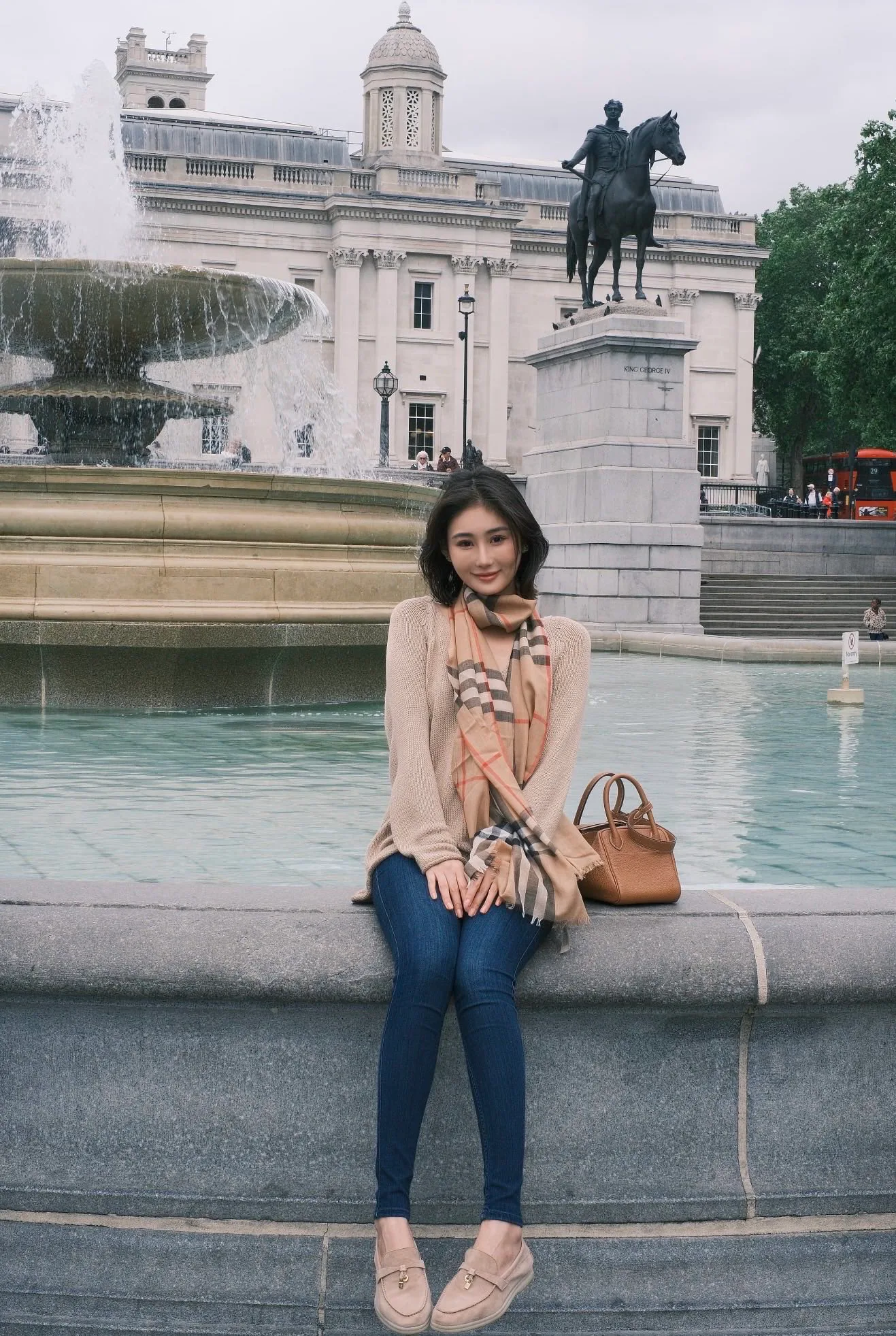 Шарфы Burberry 18426918