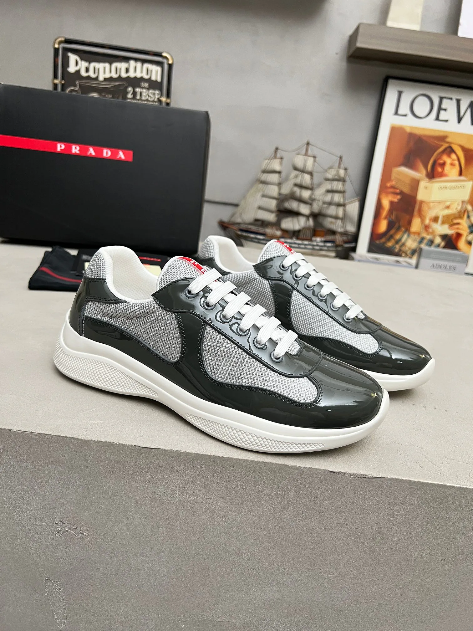 Кроссовки Женские Prada 931590
