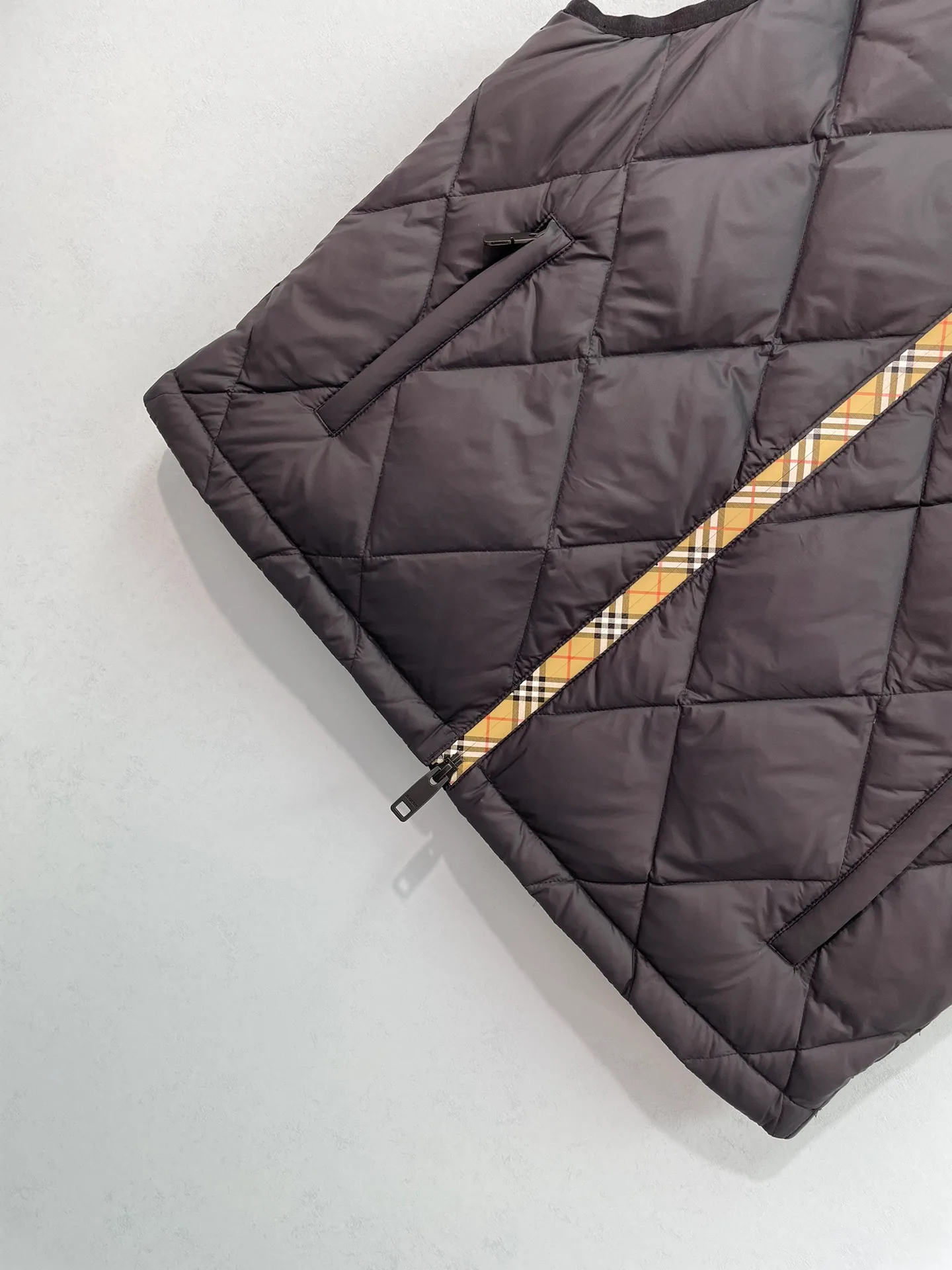 Жилеты Женские Burberry 18612413