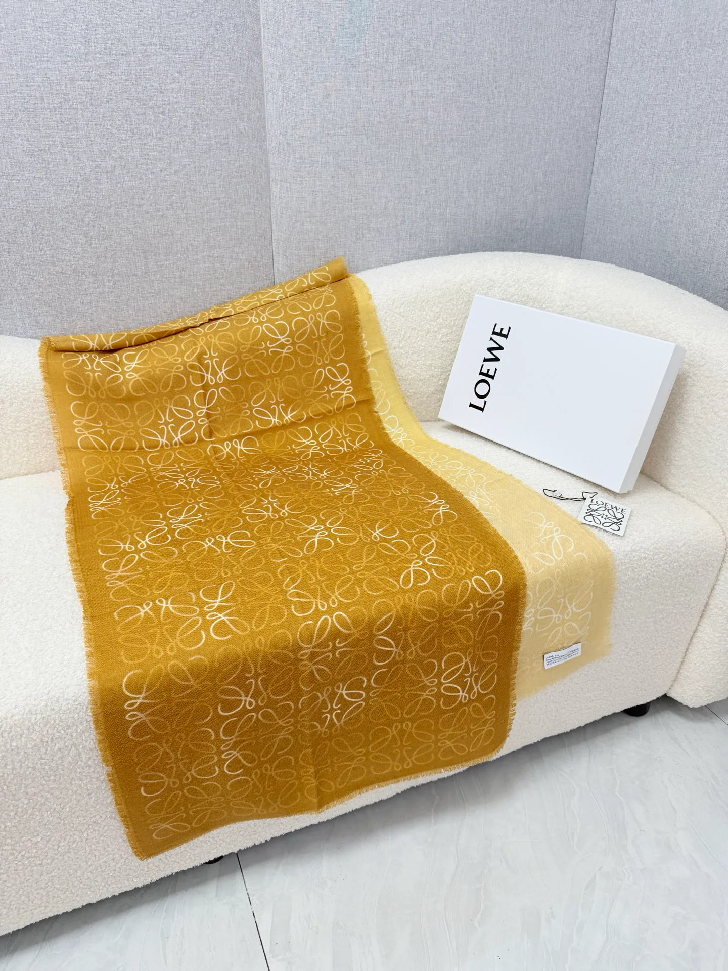 Шарфы Loewe 18322310