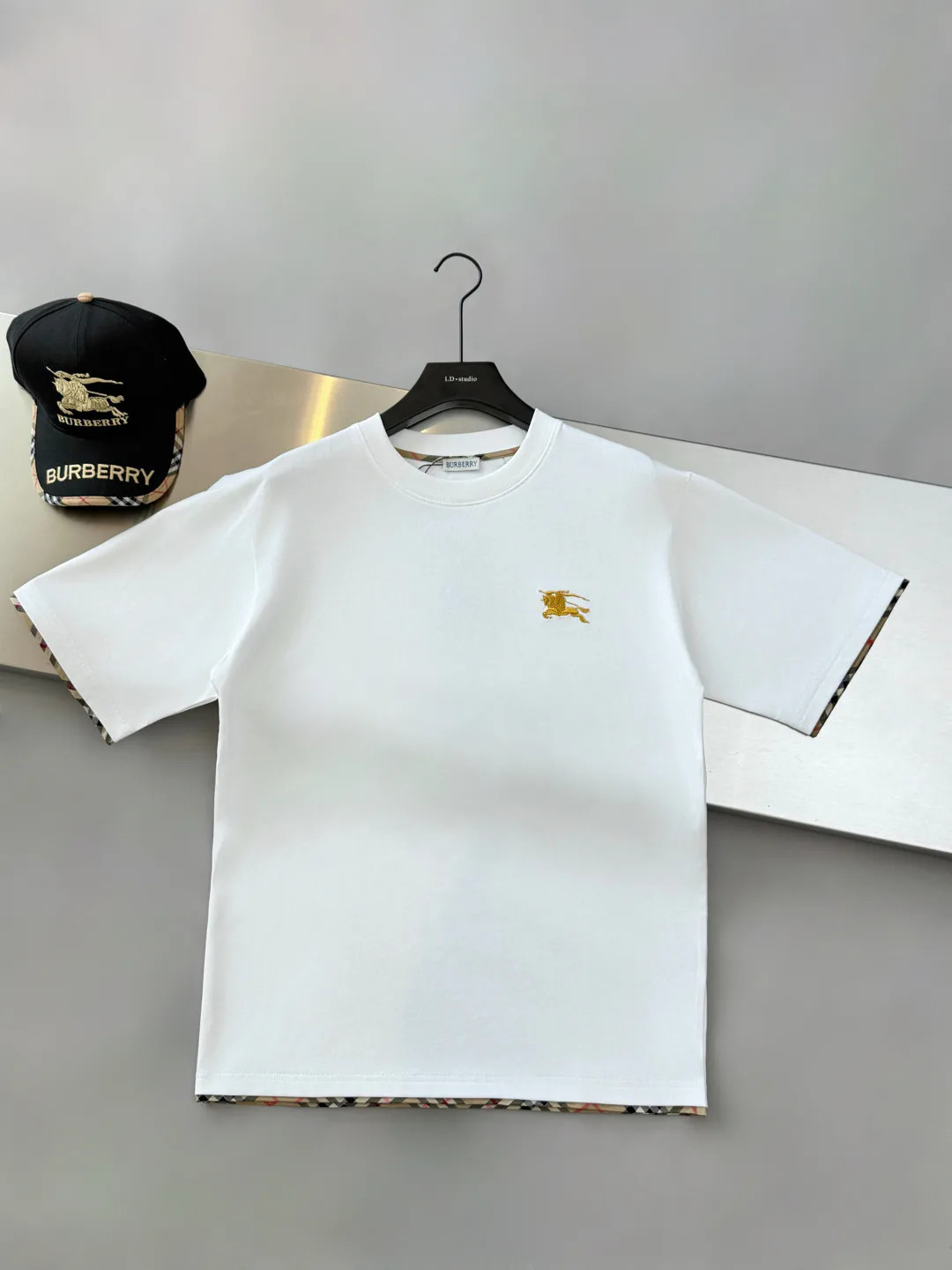 Футболки Женские Burberry 10151624