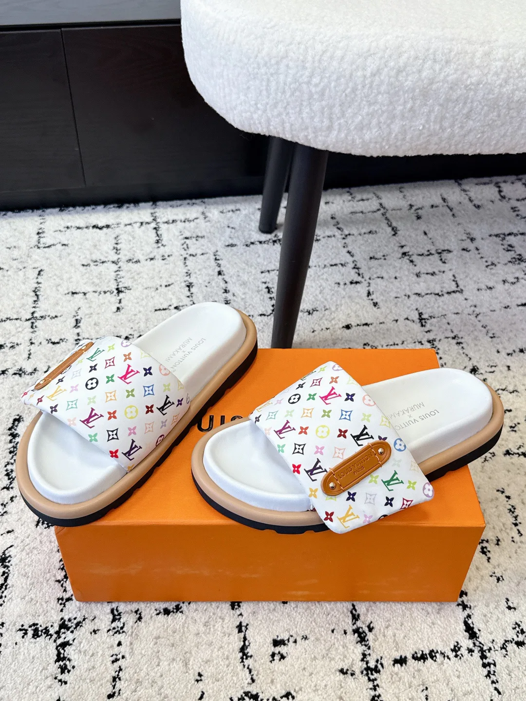 Шлепанцы Женские Louis Vuitton 1752821