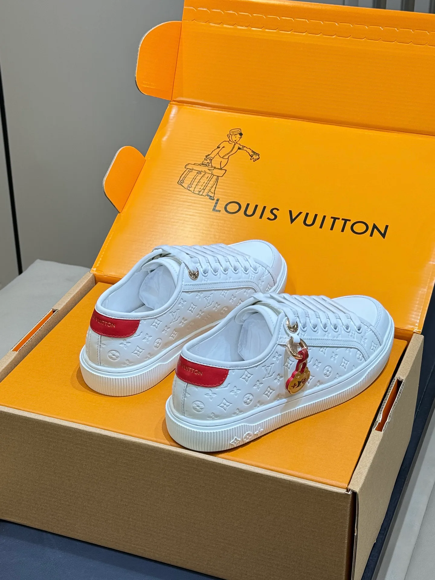 Кроссовки Женские Louis Vuitton 1769992