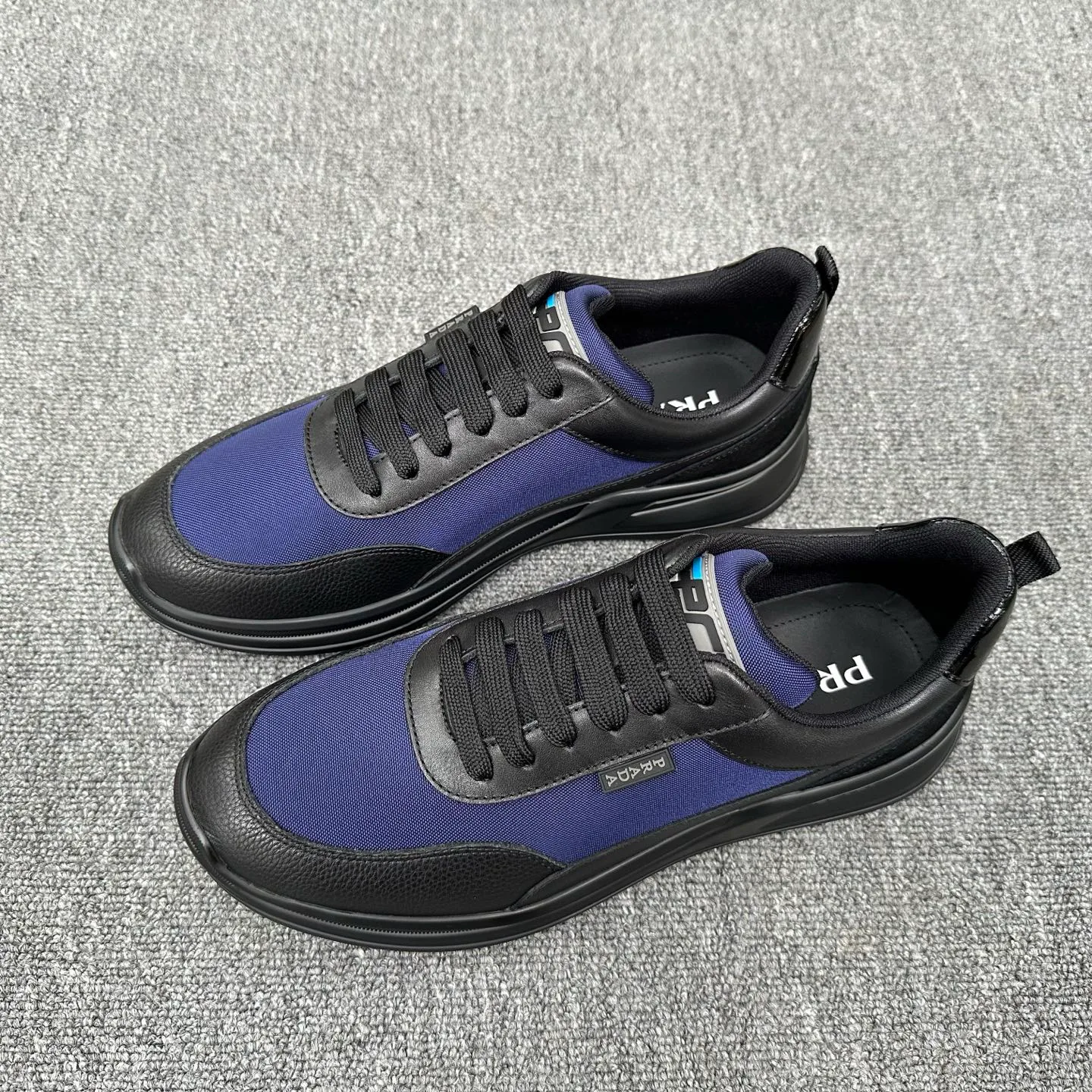 Кроссовки Мужские Prada 18076343