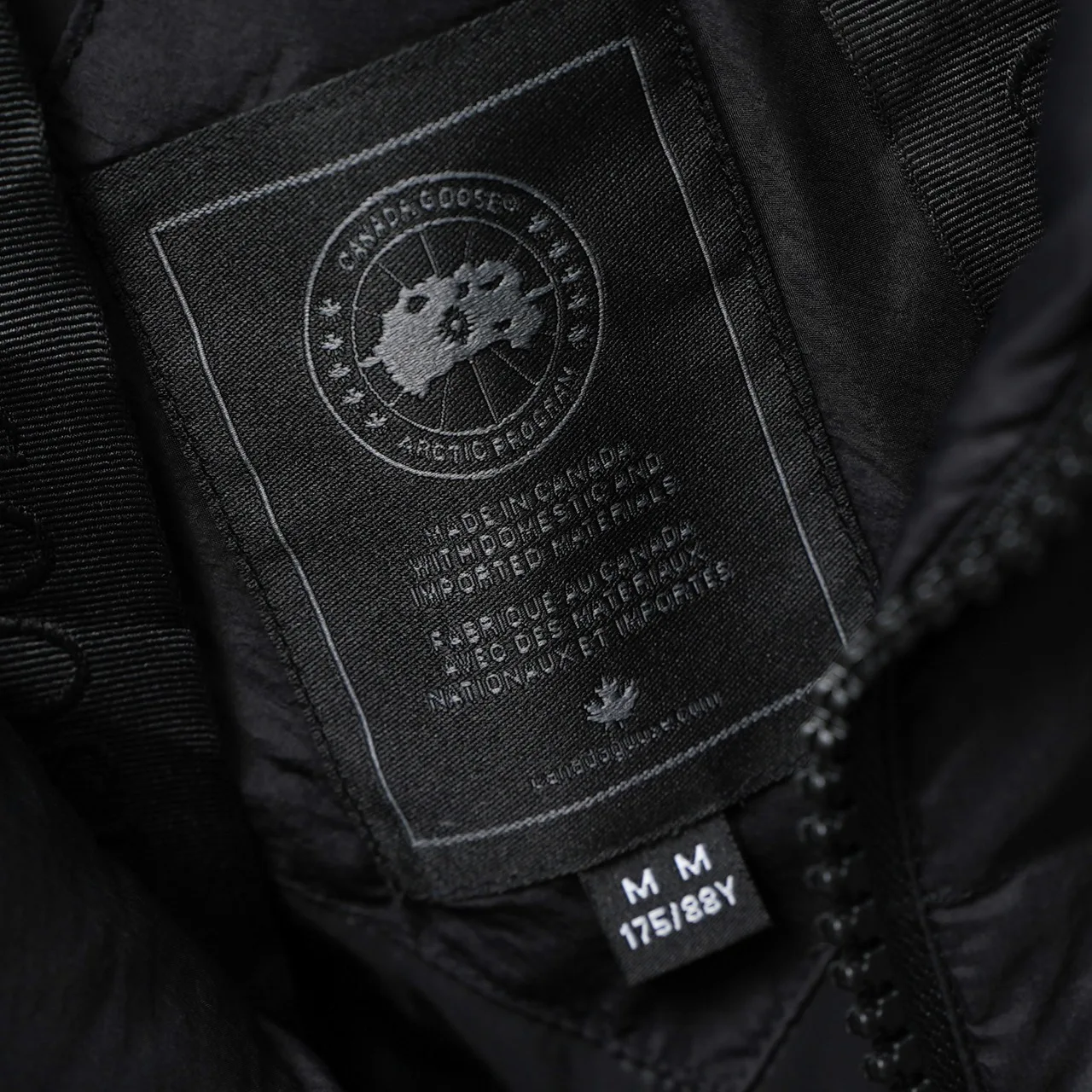 Куртки И Пуховики Мужские Canada Goose 380530