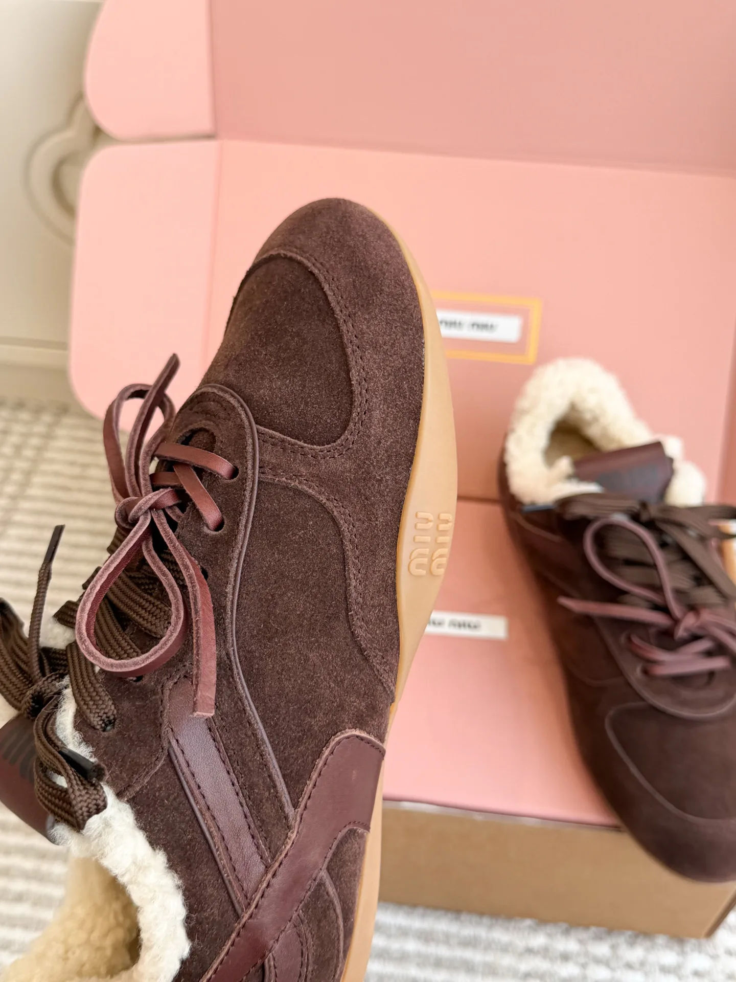 Кроссовки Женские Miu Miu 19667941