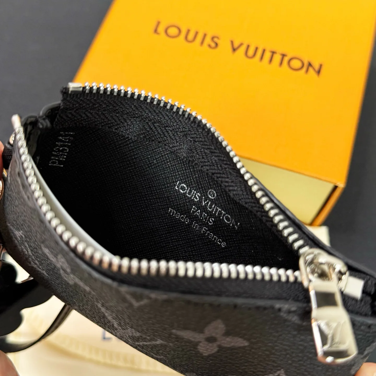 Клатчи Женские Louis Vuitton 2546480