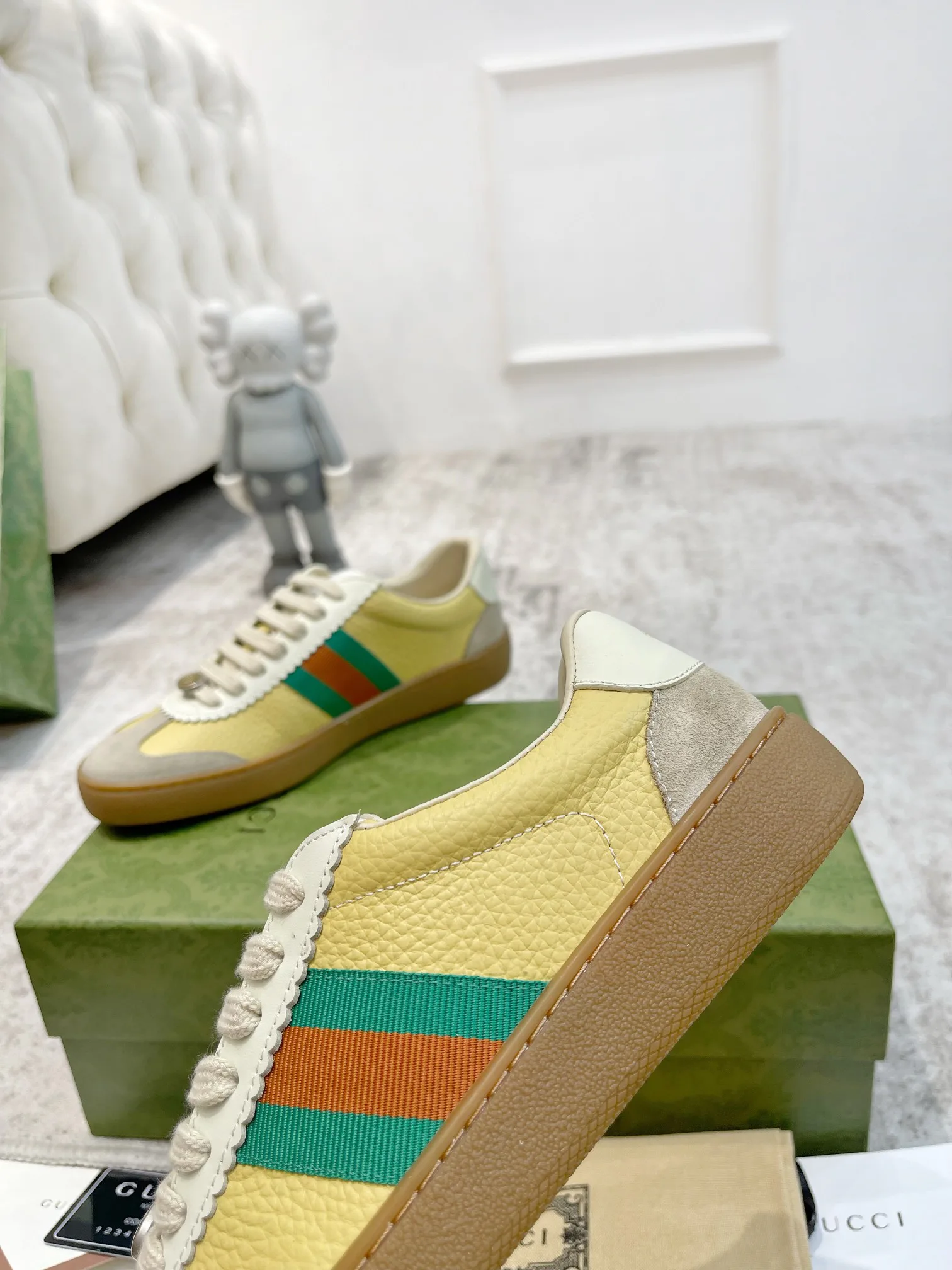 Кроссовки Женские Gucci 18765957