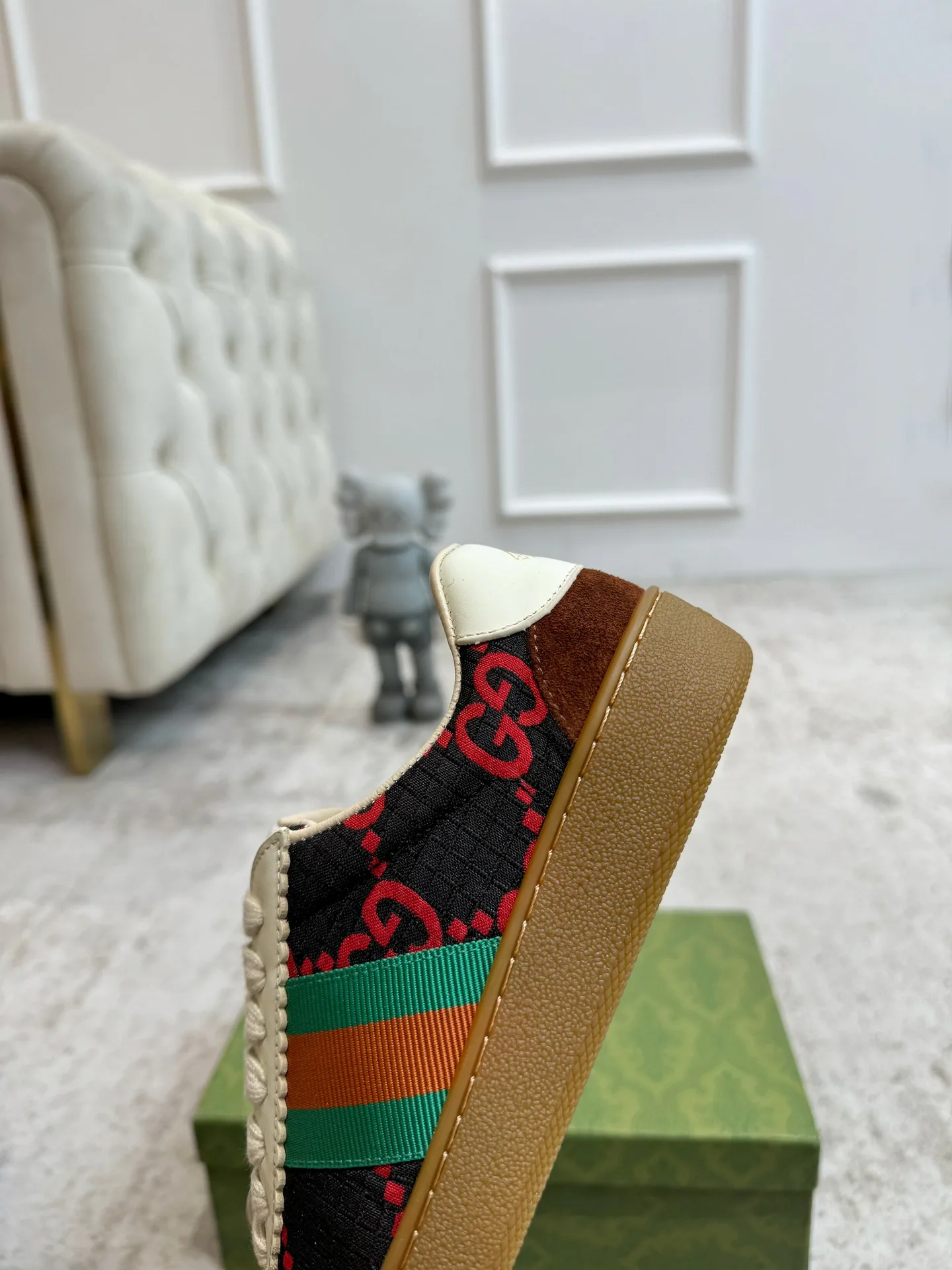 Кроссовки Женские Gucci 18765953