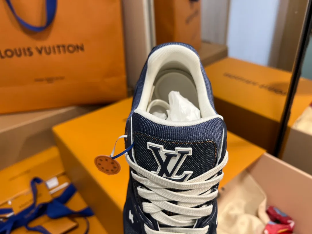 Кроссовки Женские Louis Vuitton 1880933
