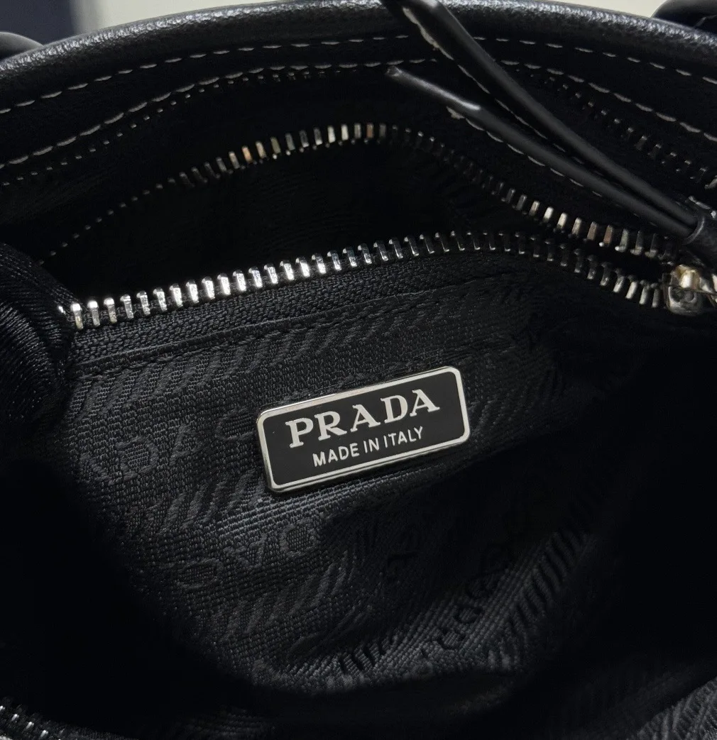 Сумки На Ремне Женские Prada 11682114