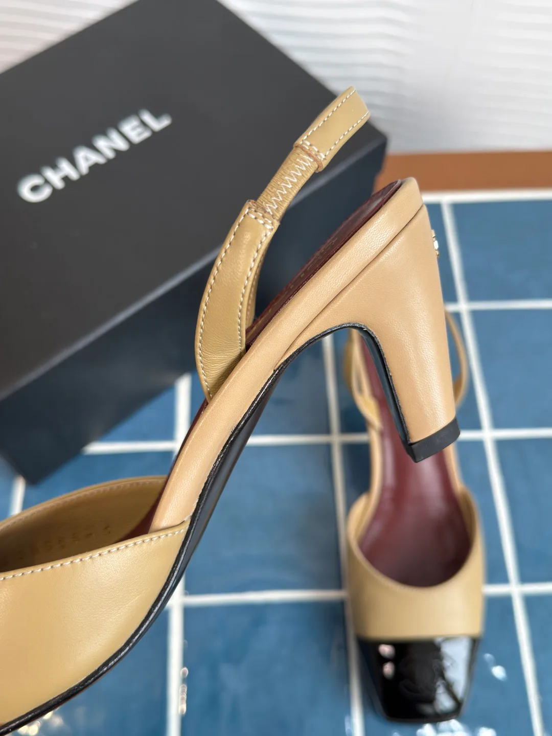 Босоножки Женские Chanel 18125501