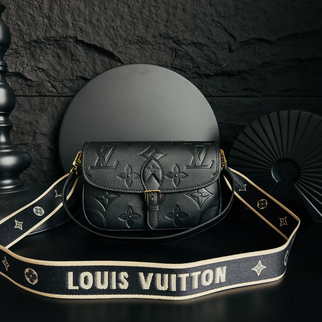 Сумки На Ремне Женские Louis Vuitton 923905
