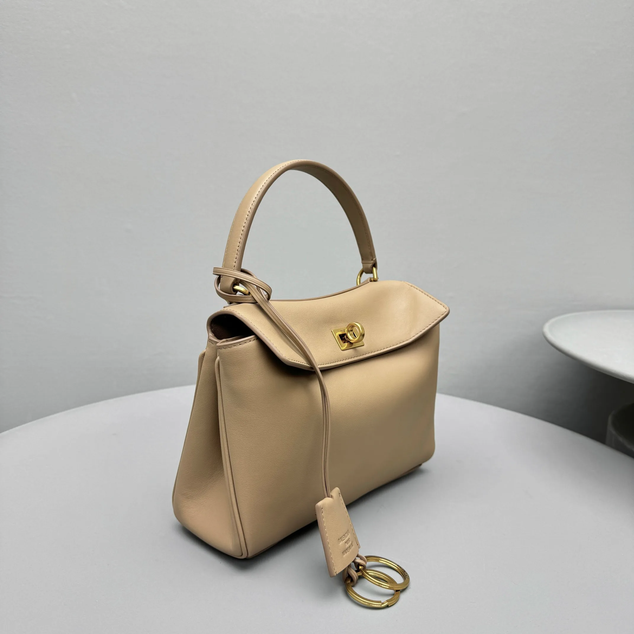 Классические Сумки Женские Bottega Veneta 11451458
