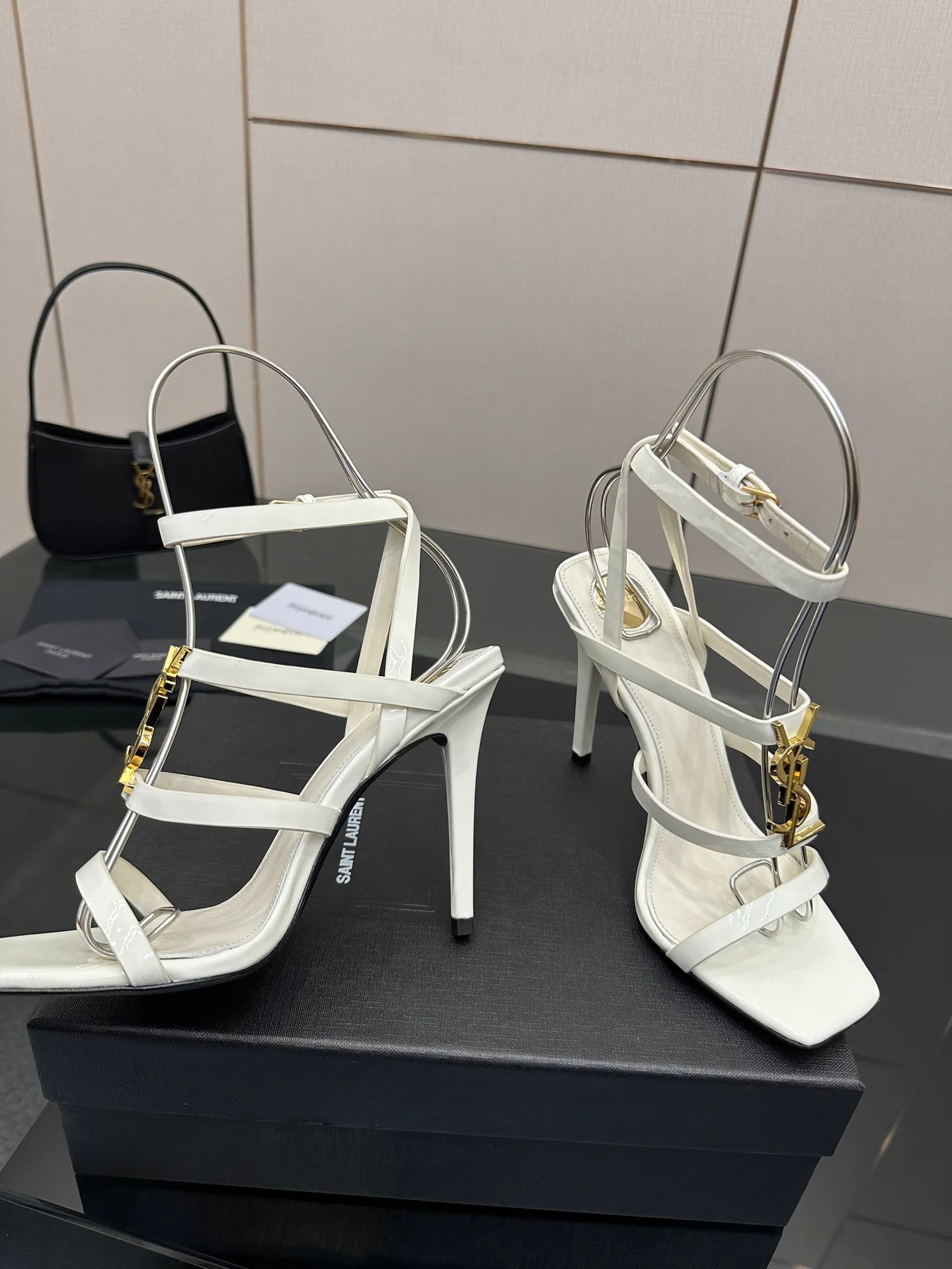 Босоножки Женские Saint Laurent 13164406